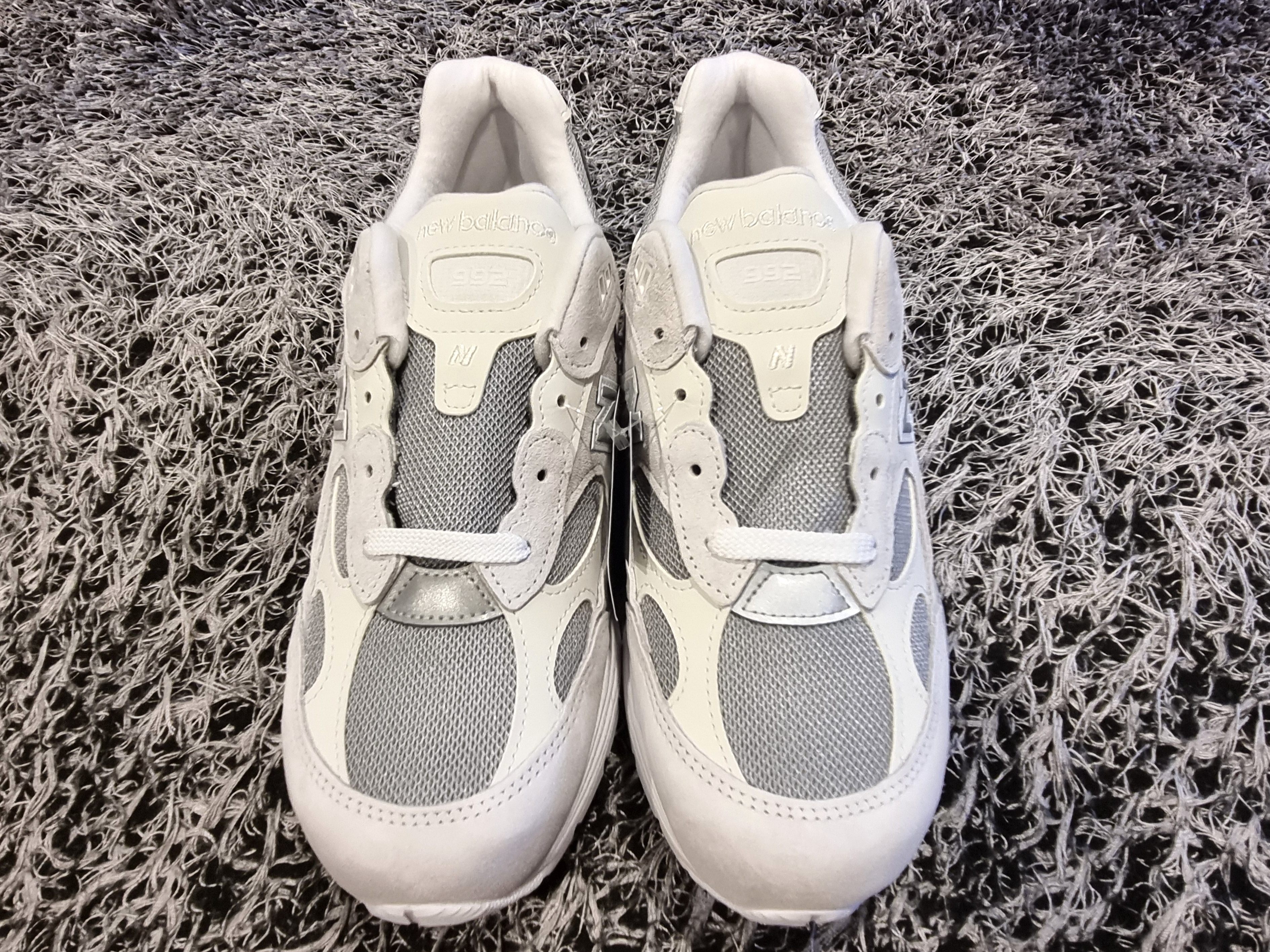 New Balance 992 Made in USA Core White Reflection 착용 스타일 - 4