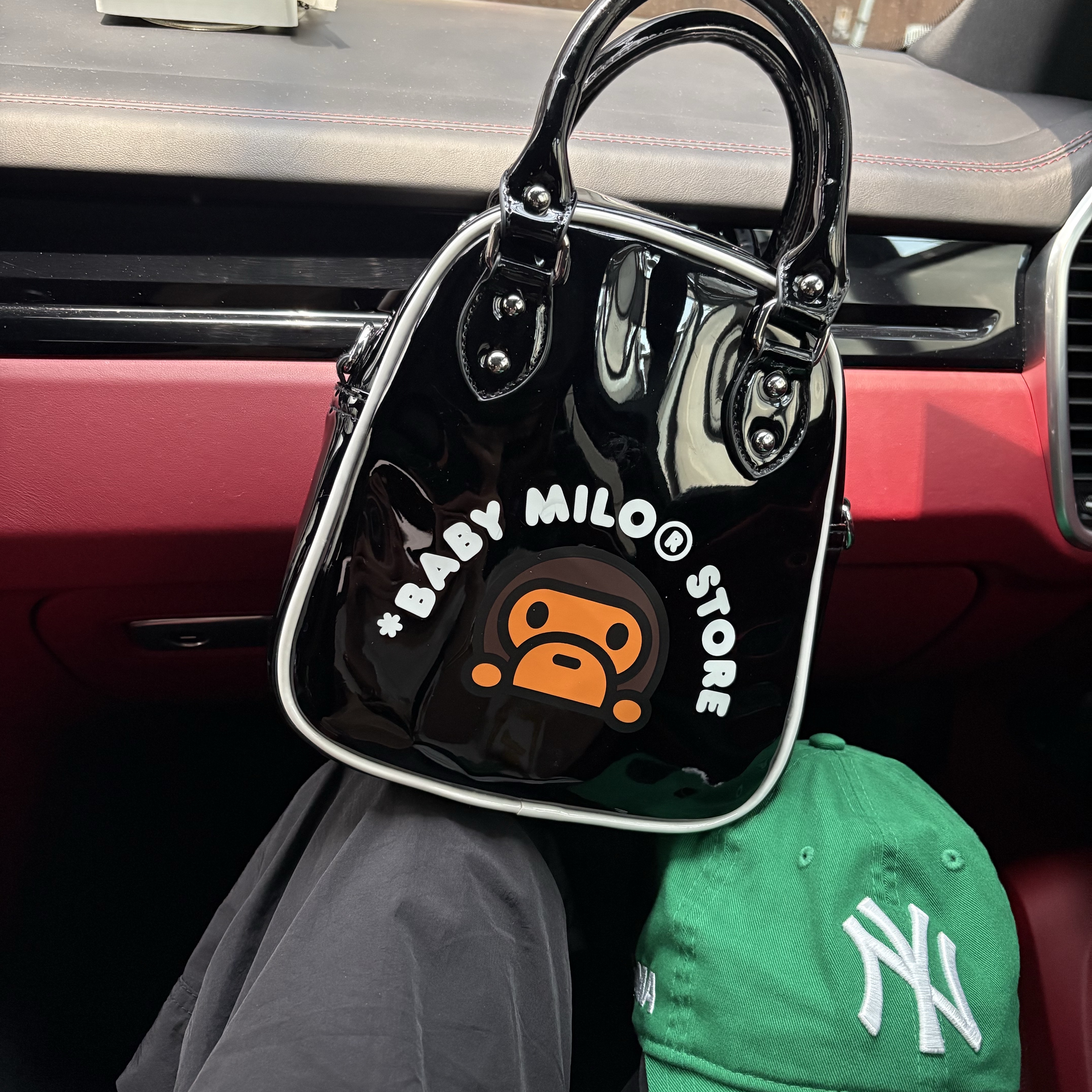 BAPE Baby Milo Bowlingtas Black 착용 스타일