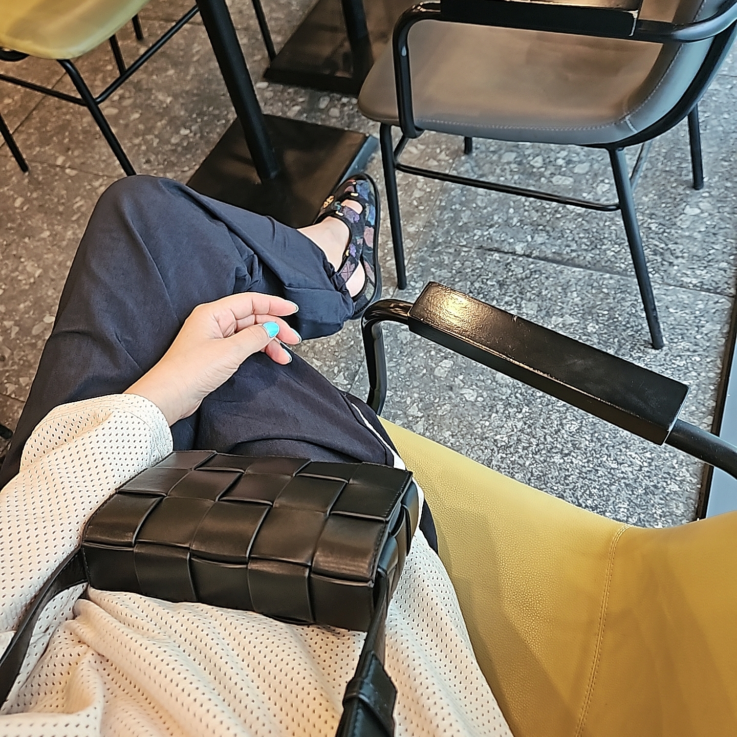 Bottega Veneta Small Cassette Black, Nike x Bode Mesh Jersey Ecru - Asia 착용 스타일 - 1