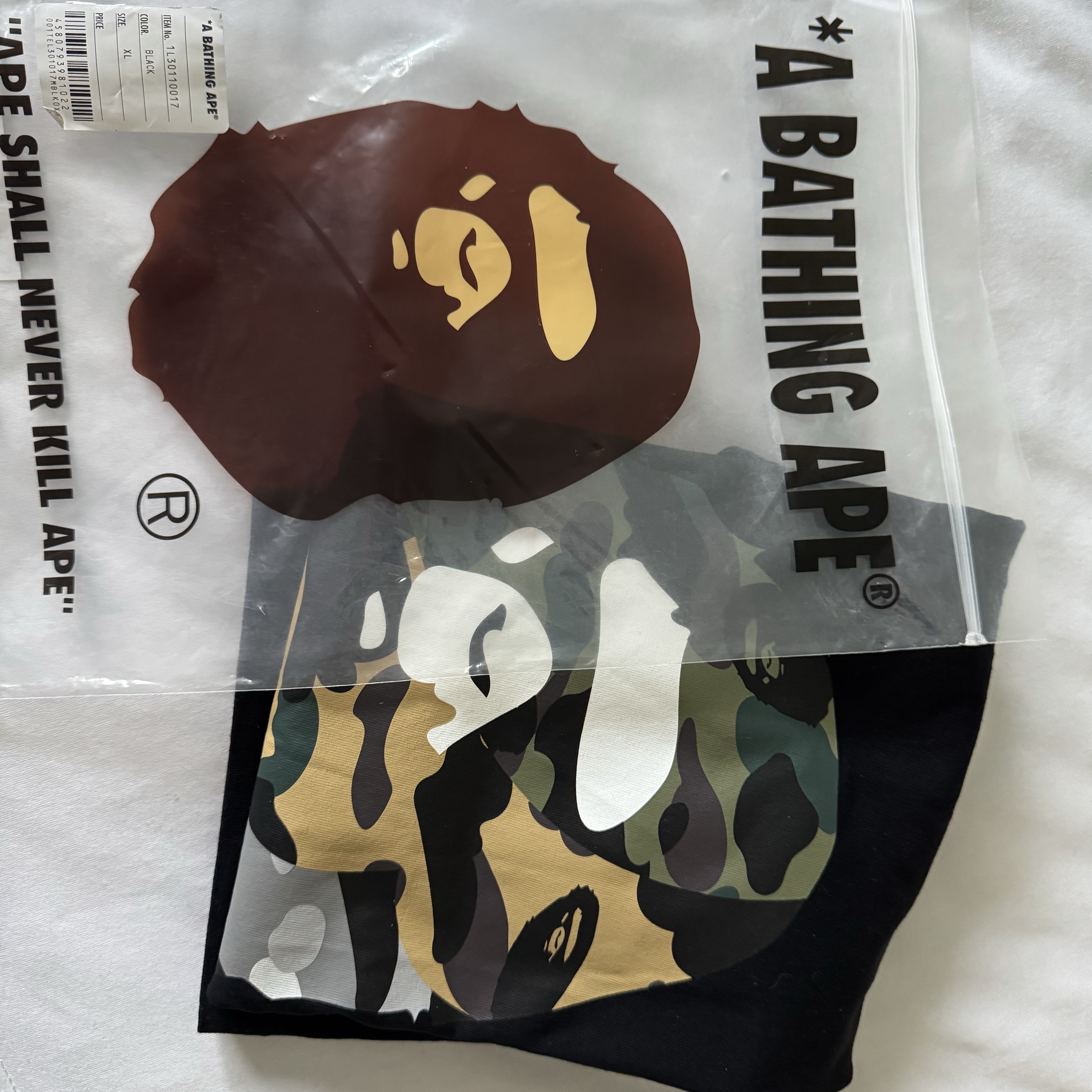 BAPE 1st Camo Crazy By Bathing Ape T-Shirt Black 착용 스타일 - 2
