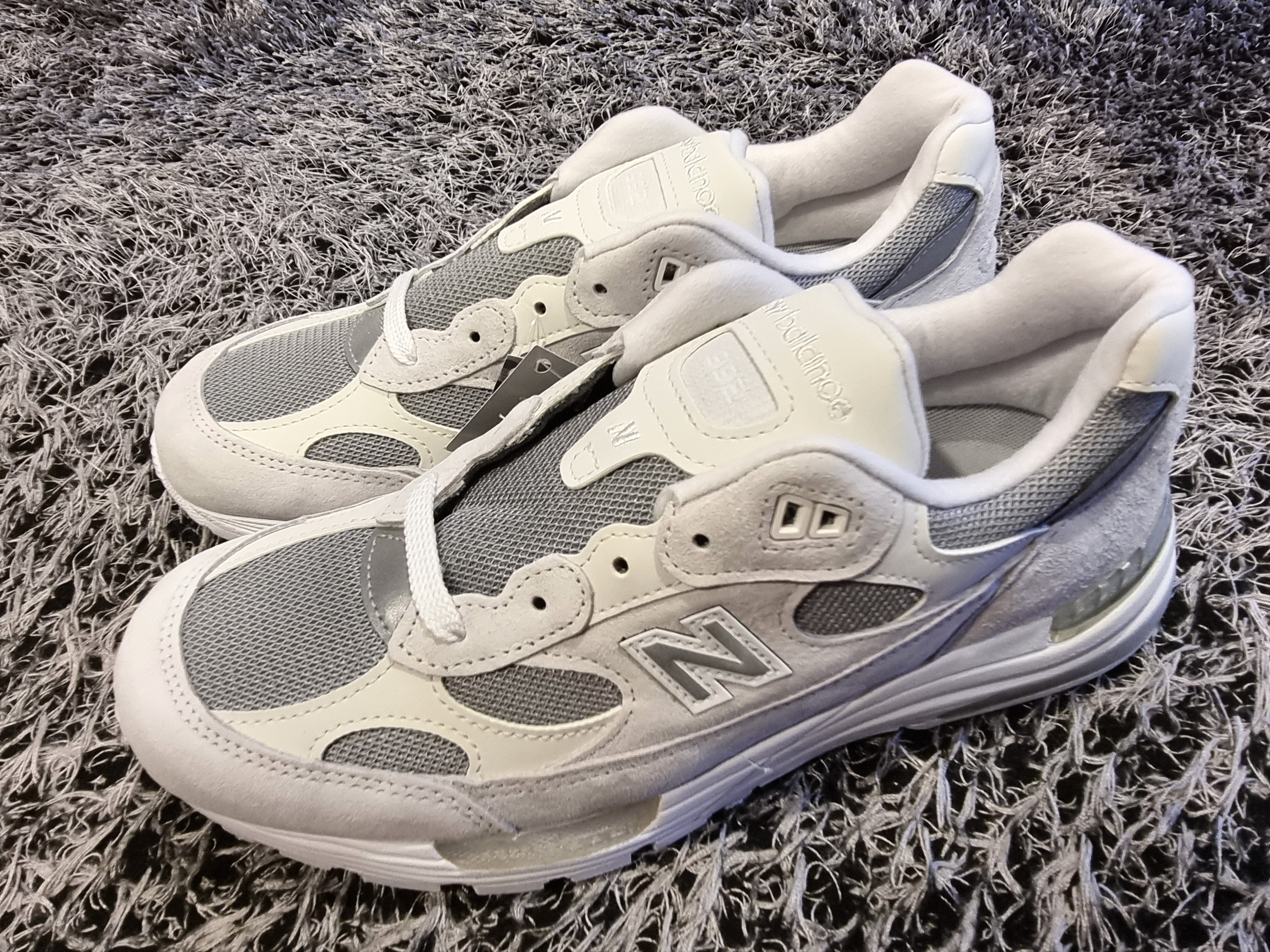 New Balance 992 Made in USA Core White Reflection 착용 스타일 - 1