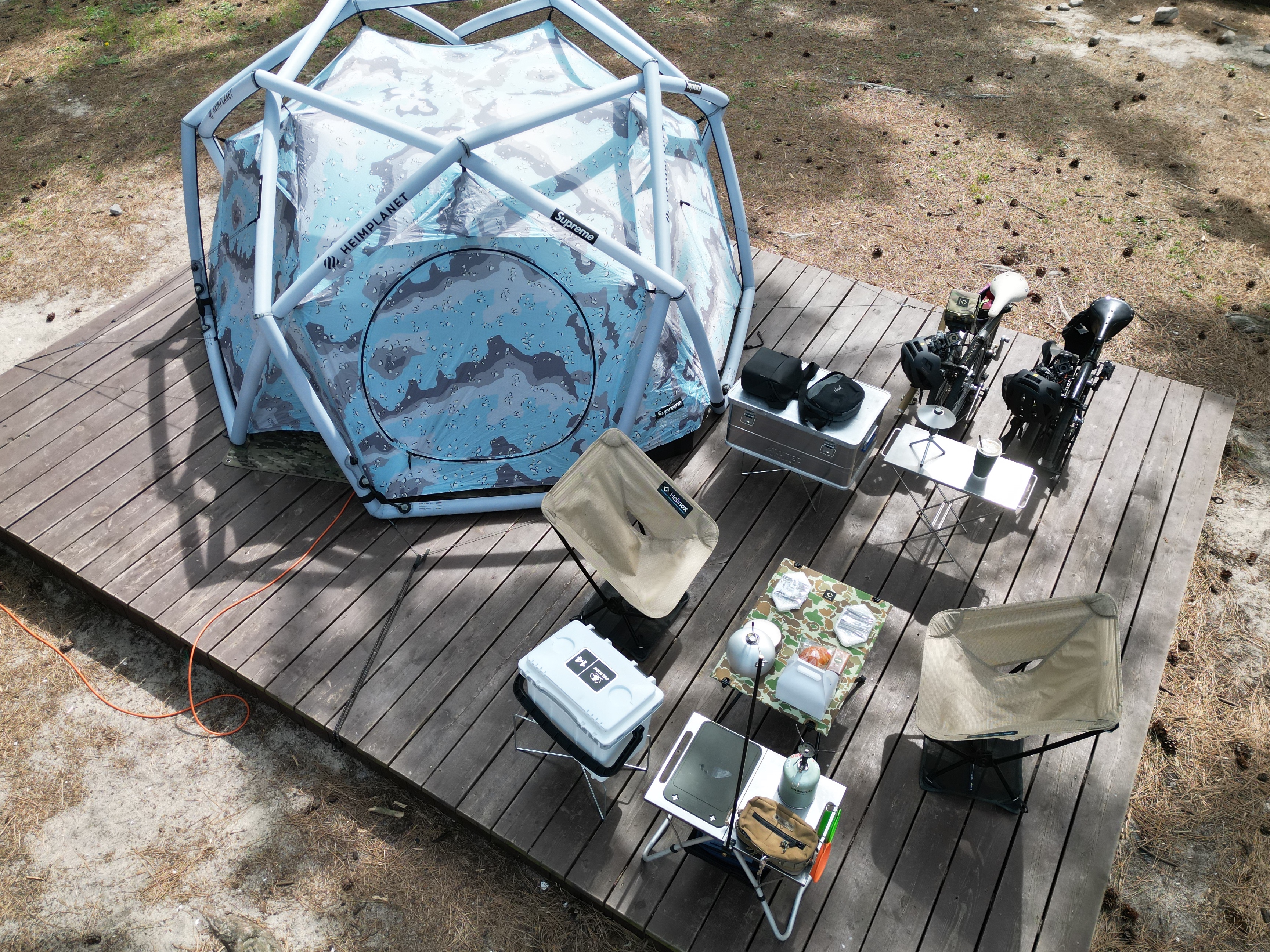 Supreme x Heimplanet Cave XL Tent Camo - 24SS, Helinox Chair Zero Sand 착용 스타일 - 2