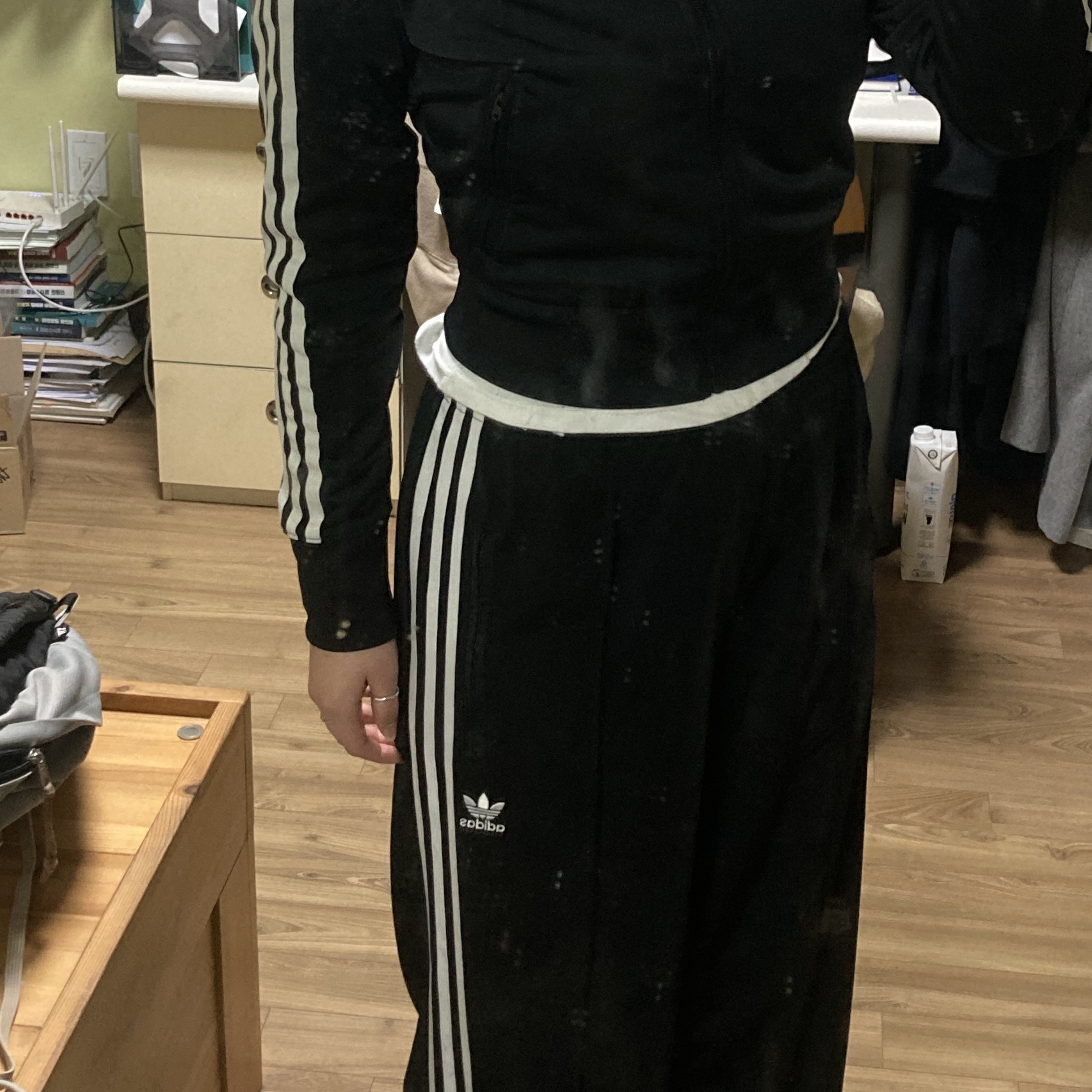 (W) Adidas Originals Firebird Loose Track Pants Black - KR Sizing, (W) Adidas Adicolor Classic Firebird Track Top Black - KR Sizing 착용 스타일