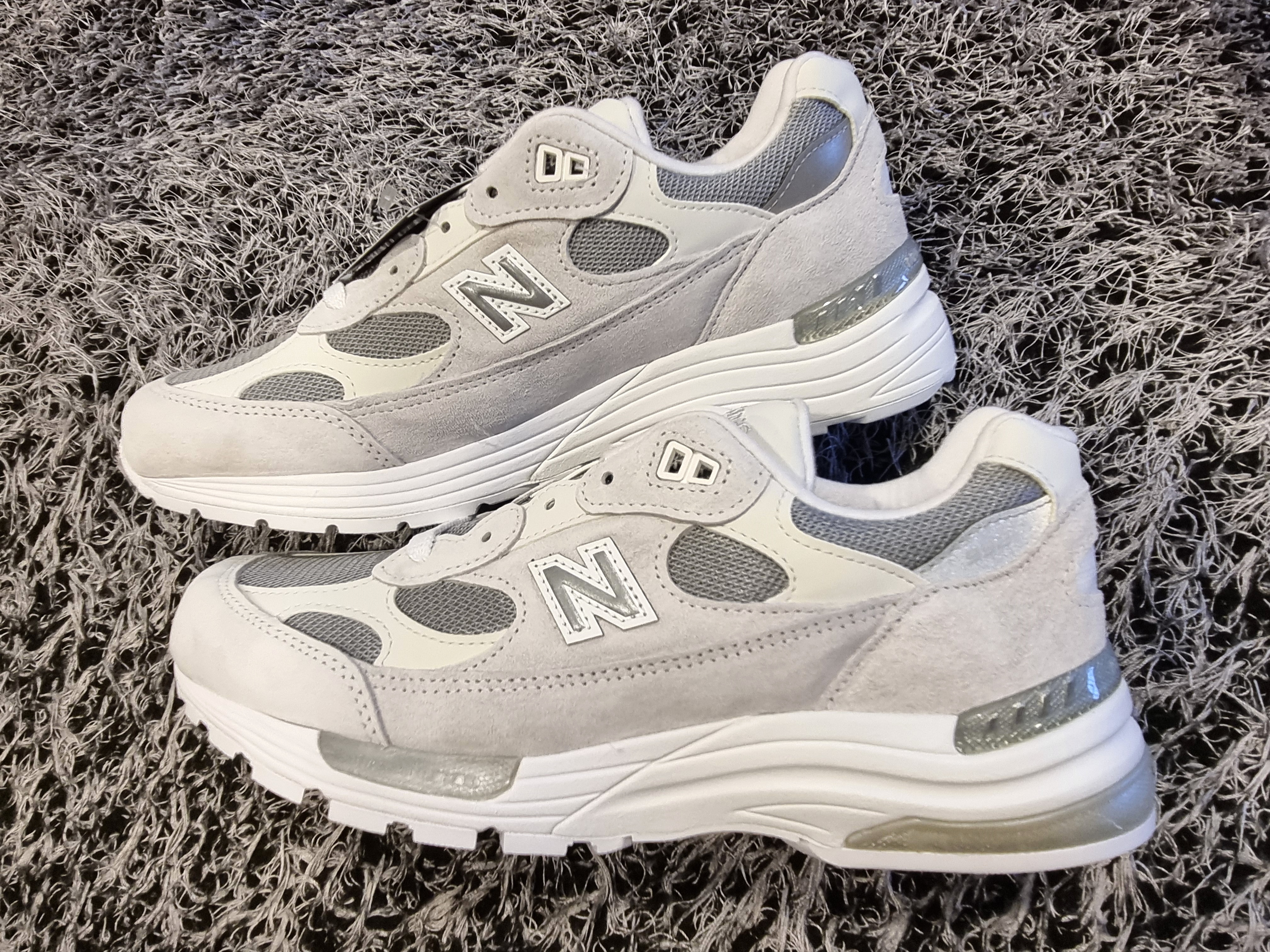 New Balance 992 Made in USA Core White Reflection 착용 스타일 - 3