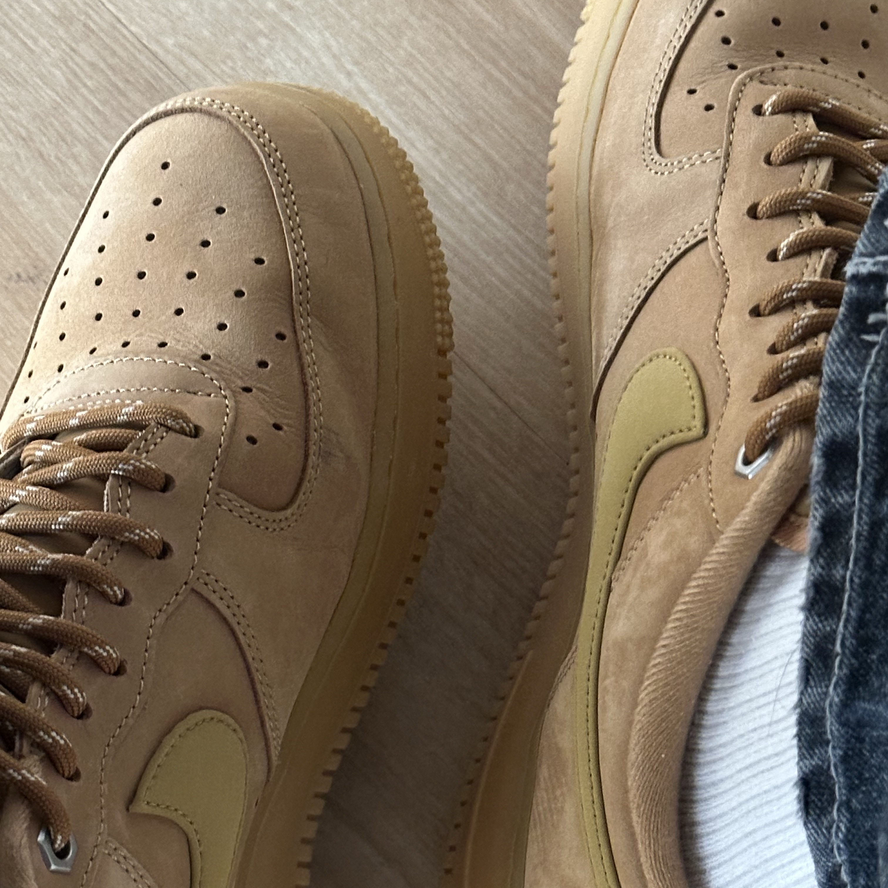 Nike Air Force 1 '07 WB Flax 착용 스타일