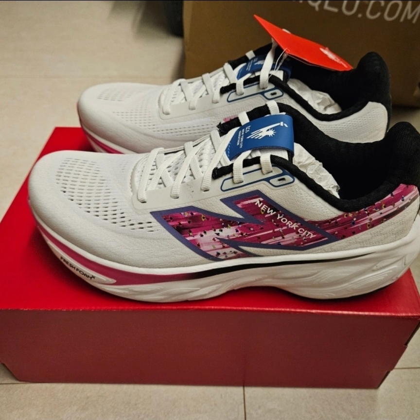 New Balance Fresh Foam X 1080v14 White Hi Pink - D Standard 착용 스타일 - 3