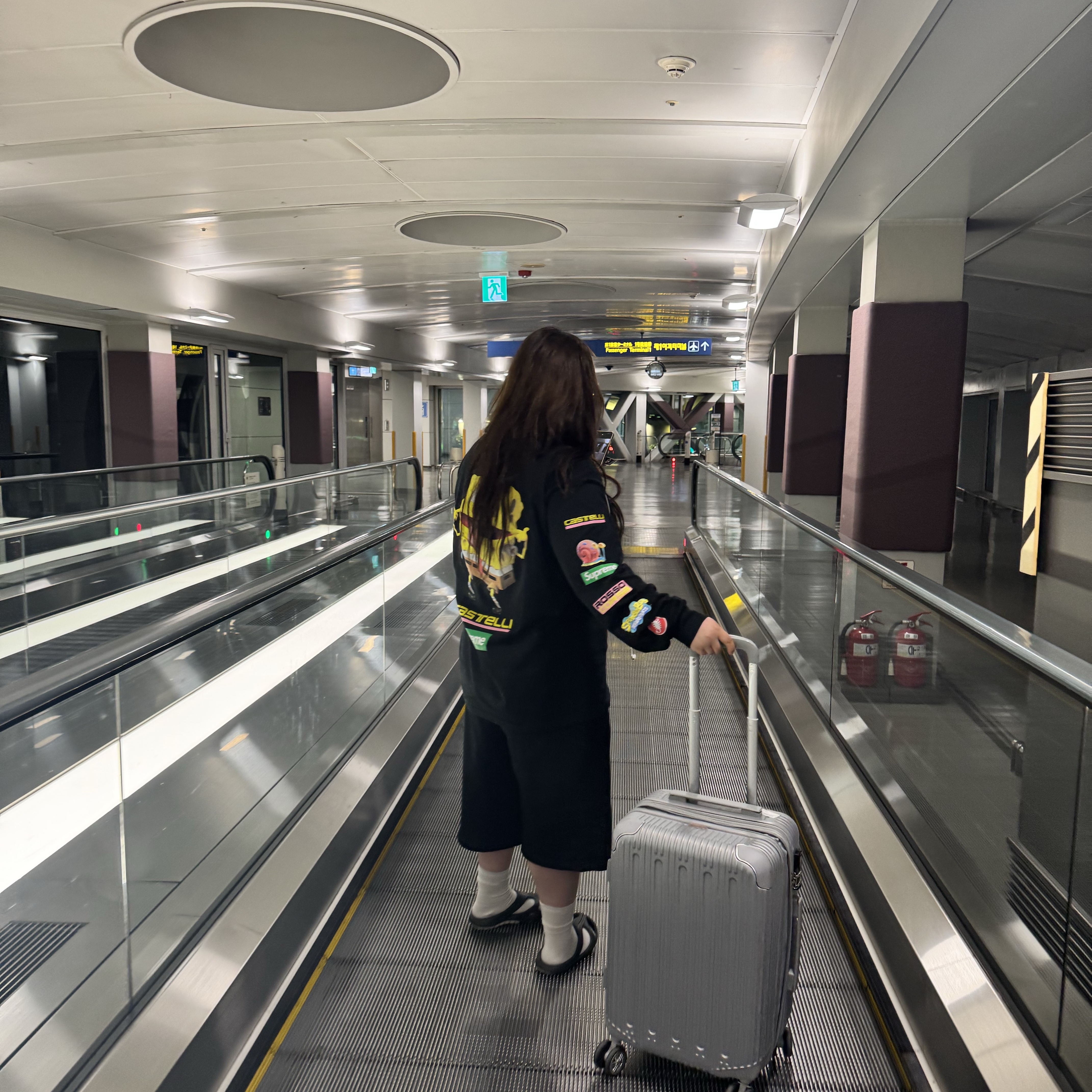 Supreme x SpongeBob SquarePants Castelli Racing L/S T-Shirt Black - 25SS, Salomon Trailblazer 10 Grey 착용 스타일 - 2