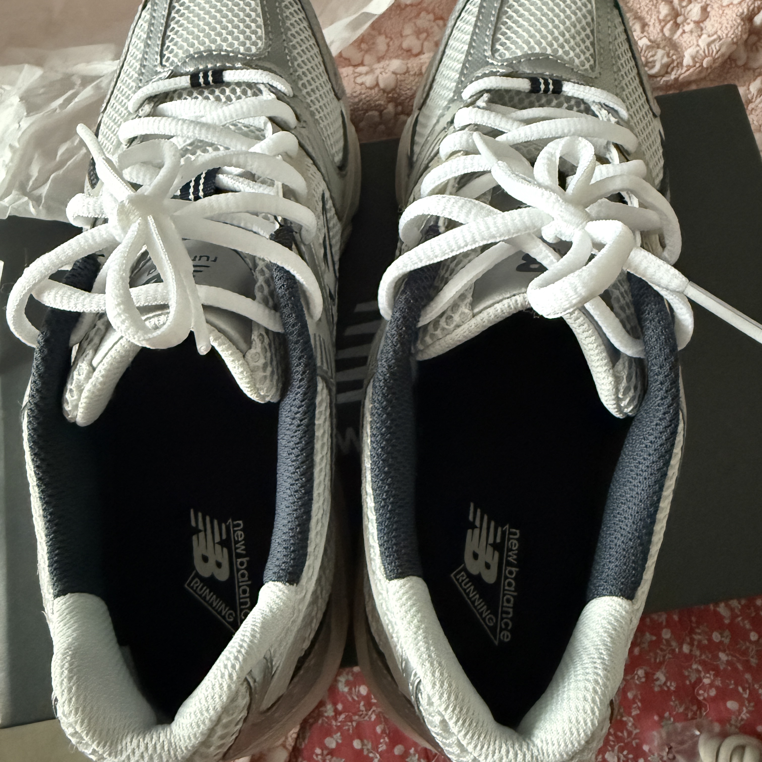 New Balance 530 Steel Grey 착용 스타일 - 4