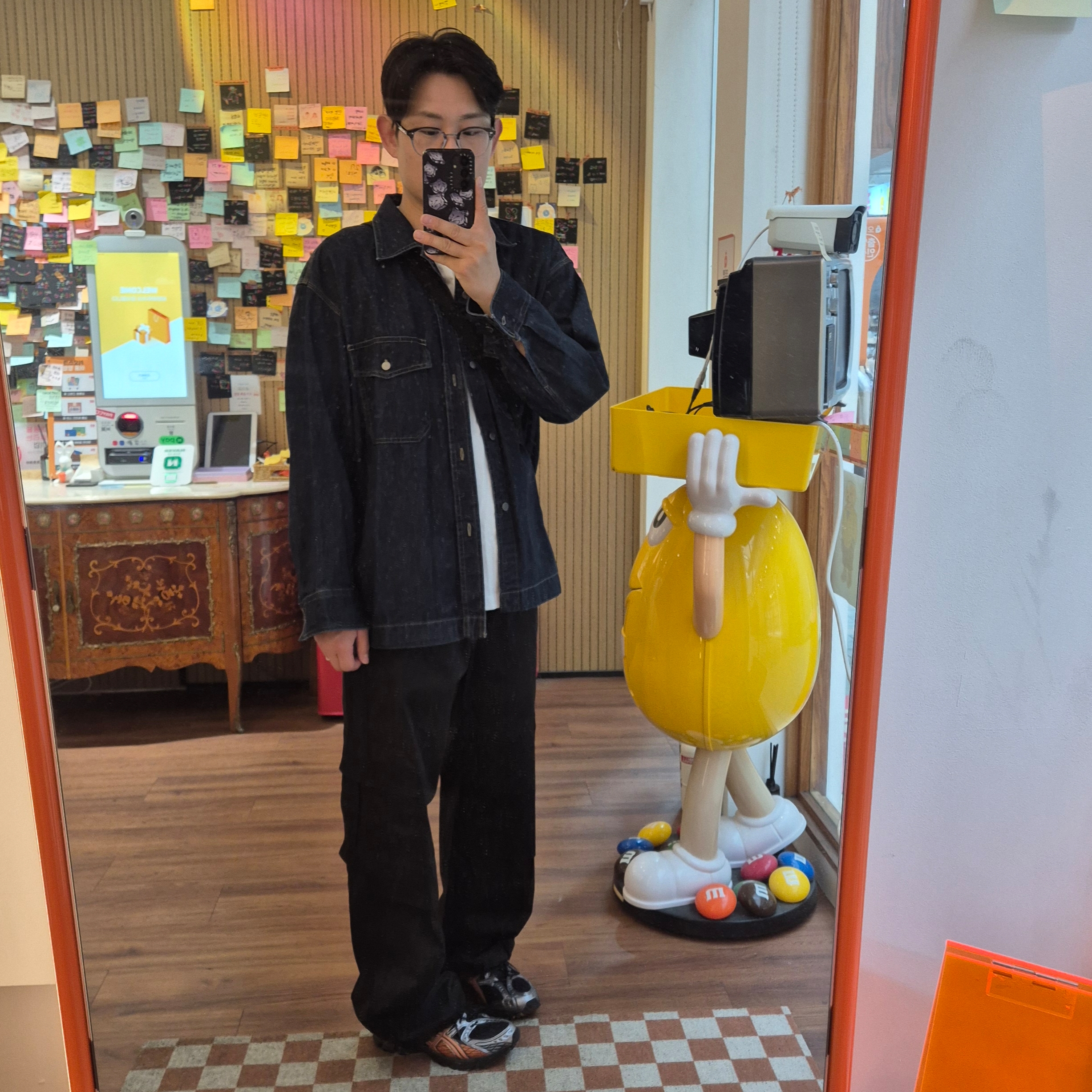 Wooyoungmi Wide Cargo Pants Black - 23FW, Asics Gel-Nimbus 10.1 Black Rust Orange 착용 스타일