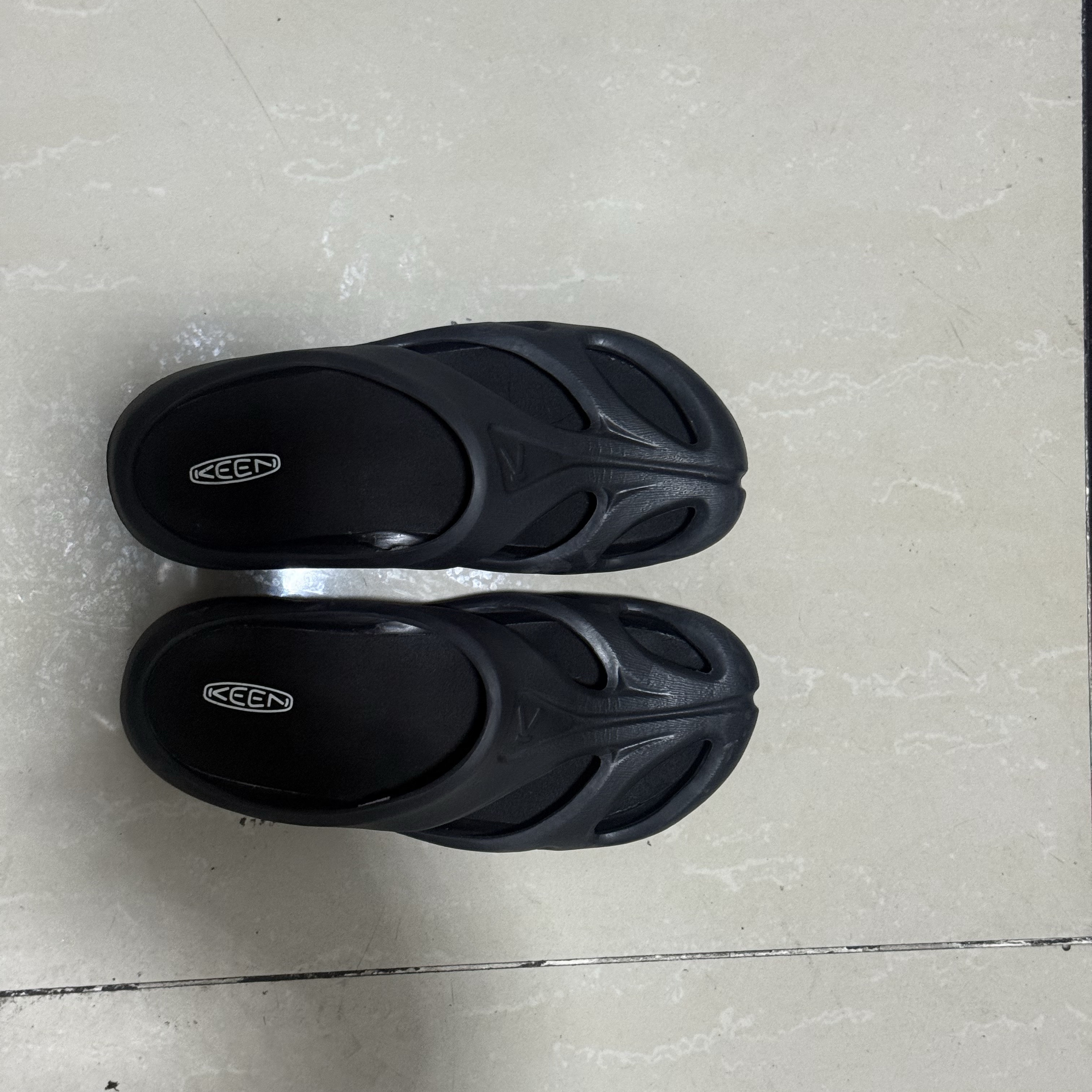 (W) Keen Shanti Black Dawn Blue 착용 스타일 - 1
