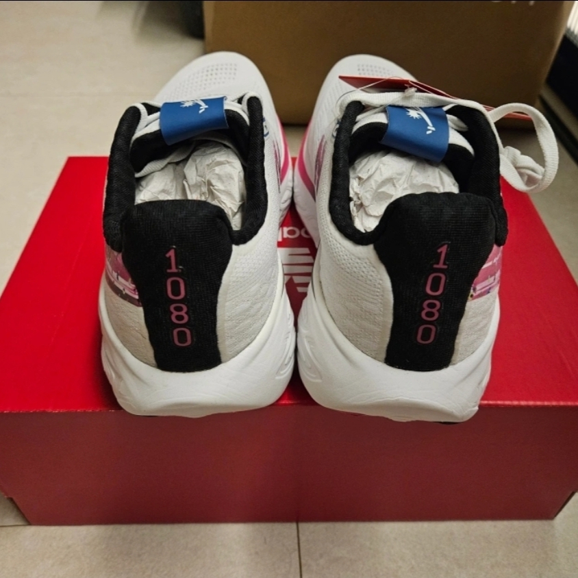 New Balance Fresh Foam X 1080v14 White Hi Pink - D Standard 착용 스타일 - 4