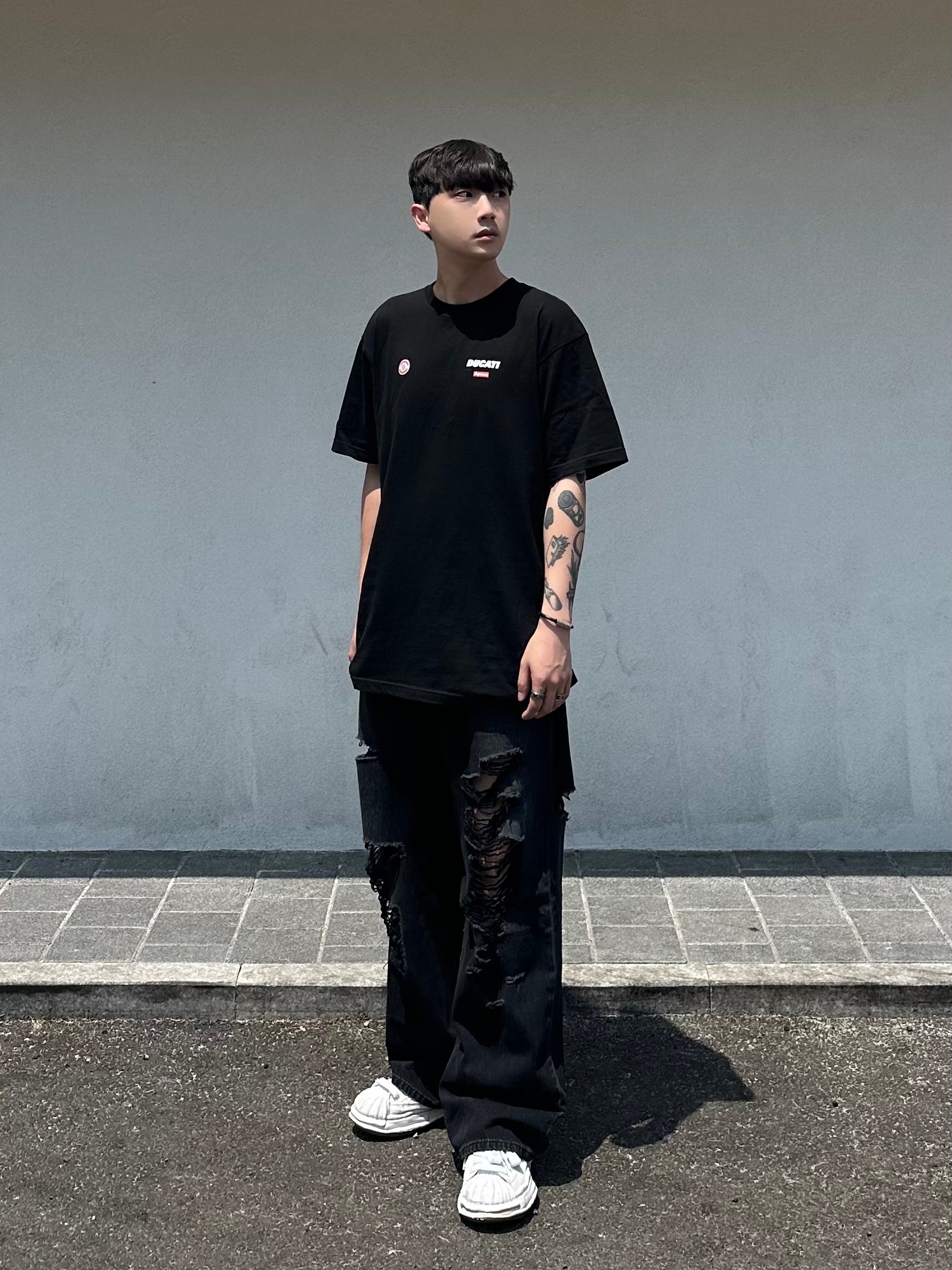 Supreme x Ducati Logos T-Shirt Black - 24SS 착용 스타일 - 1