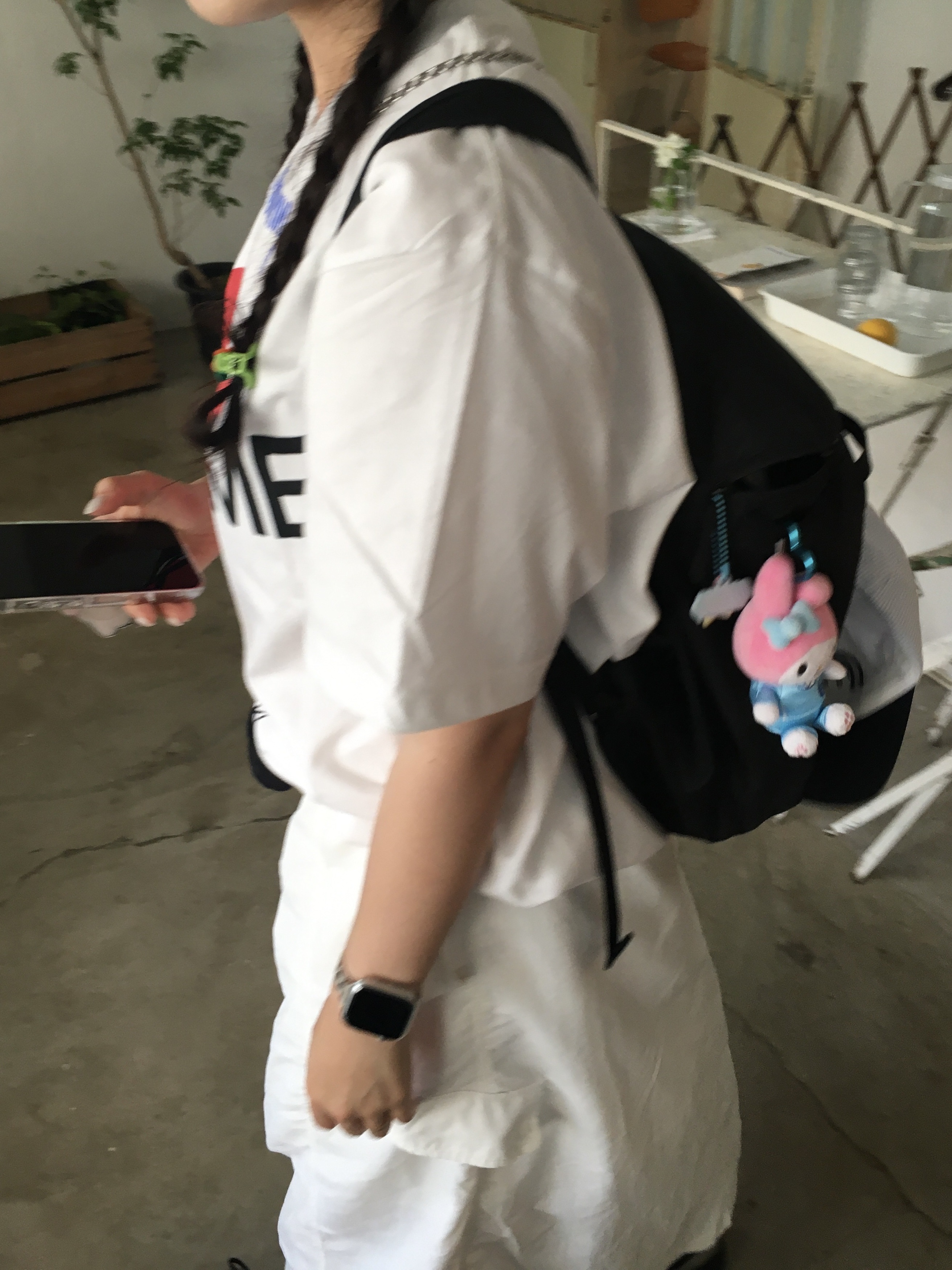 Supreme Announcing T-Shirt White - 25SS, Arc'teryx Heliad 15 Backpack Black 착용 스타일 - 3