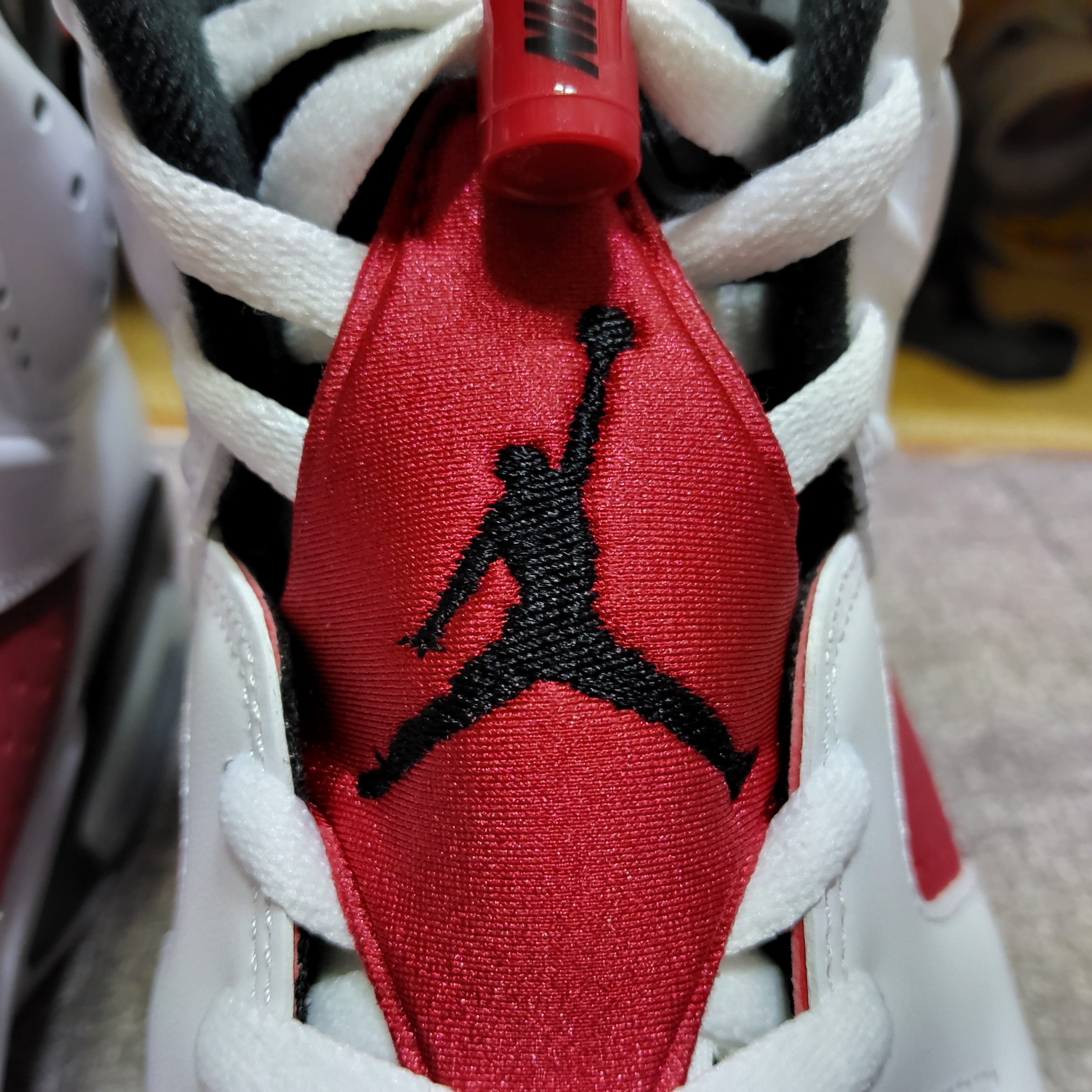 Jordan 6 Retro Carmine 2021 착용 스타일 - 2