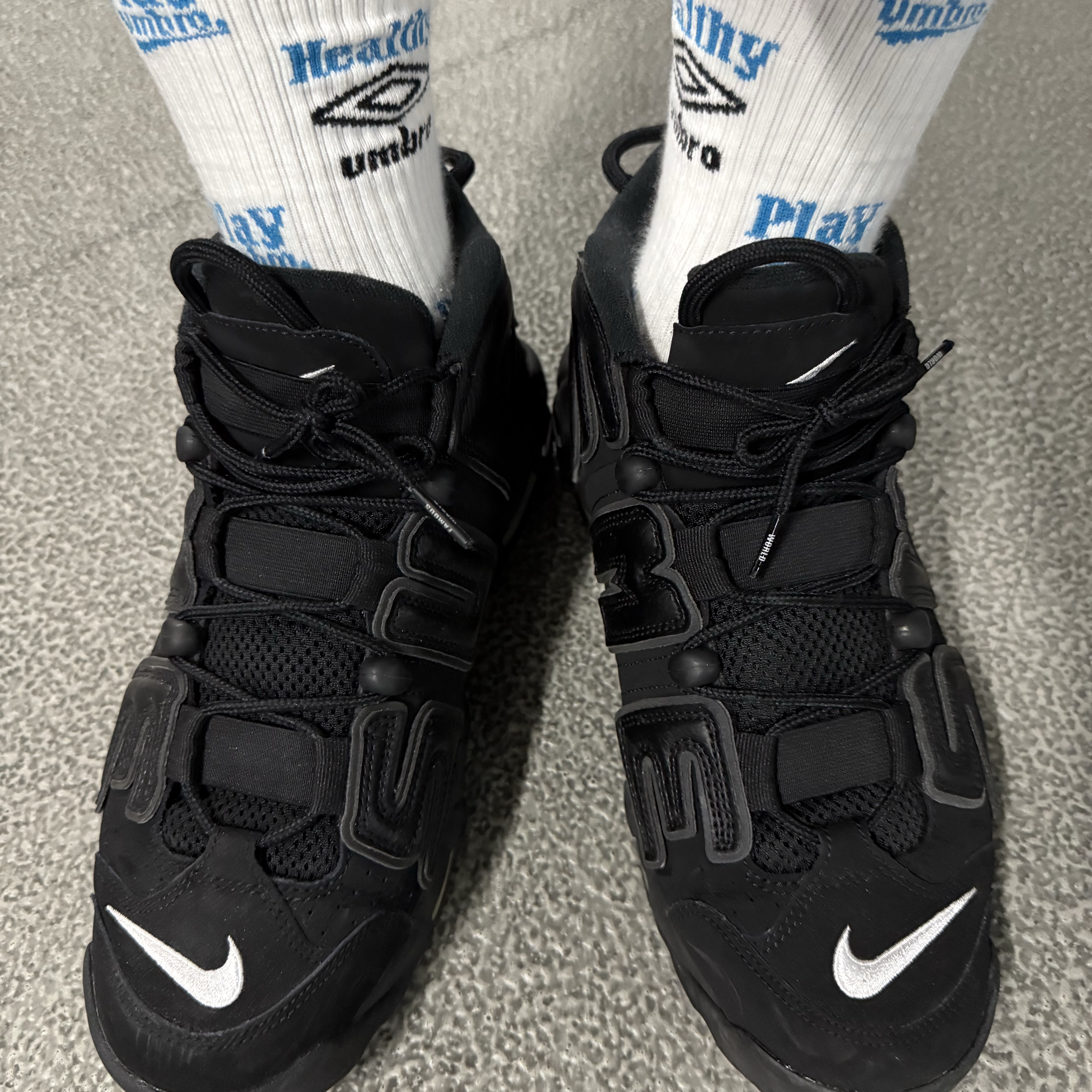 Nike x Supreme Air More Uptempo Suptempo Black 착용 스타일