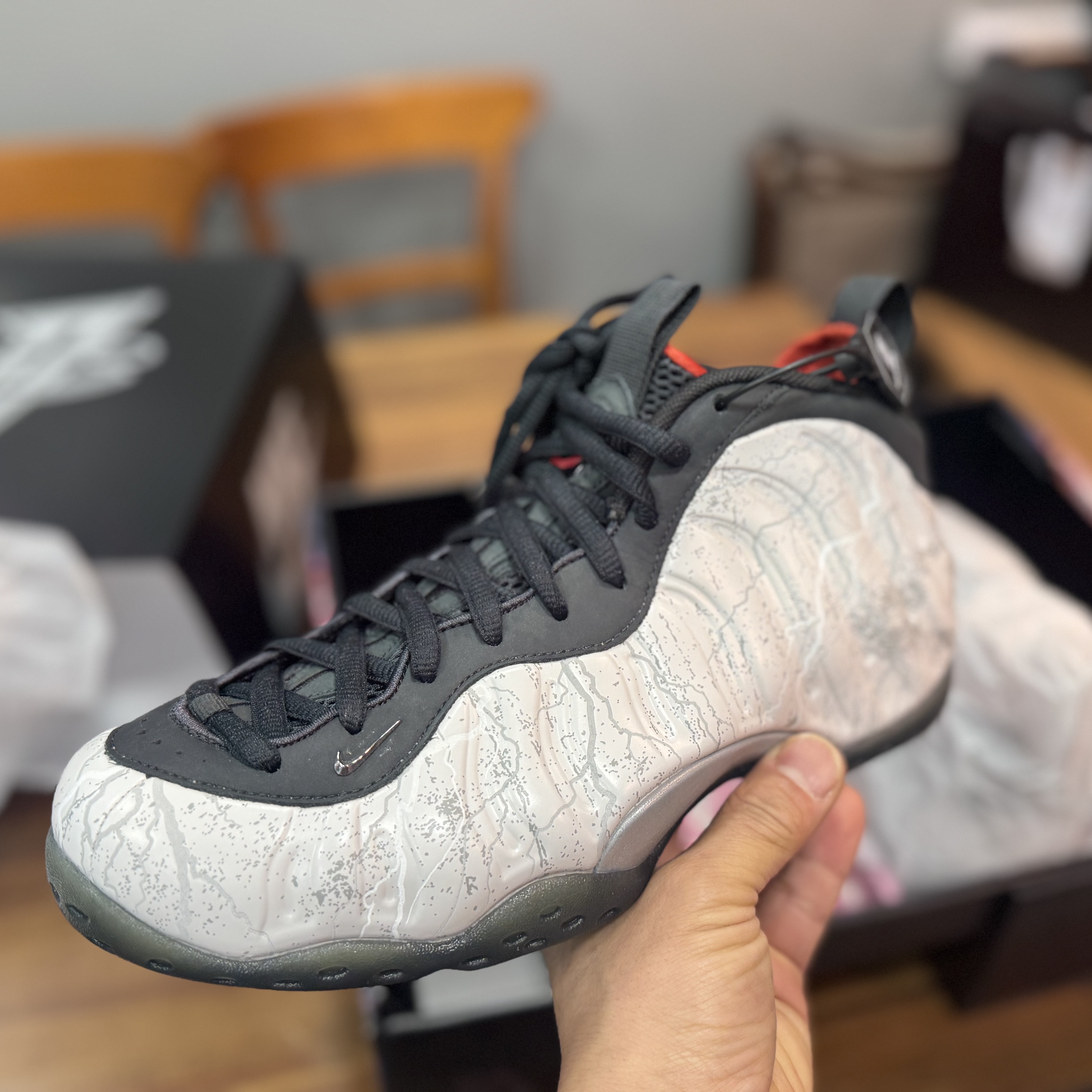 Nike x Tekken 8 Air Foamposite One PRM Jin 착용 스타일 - 1