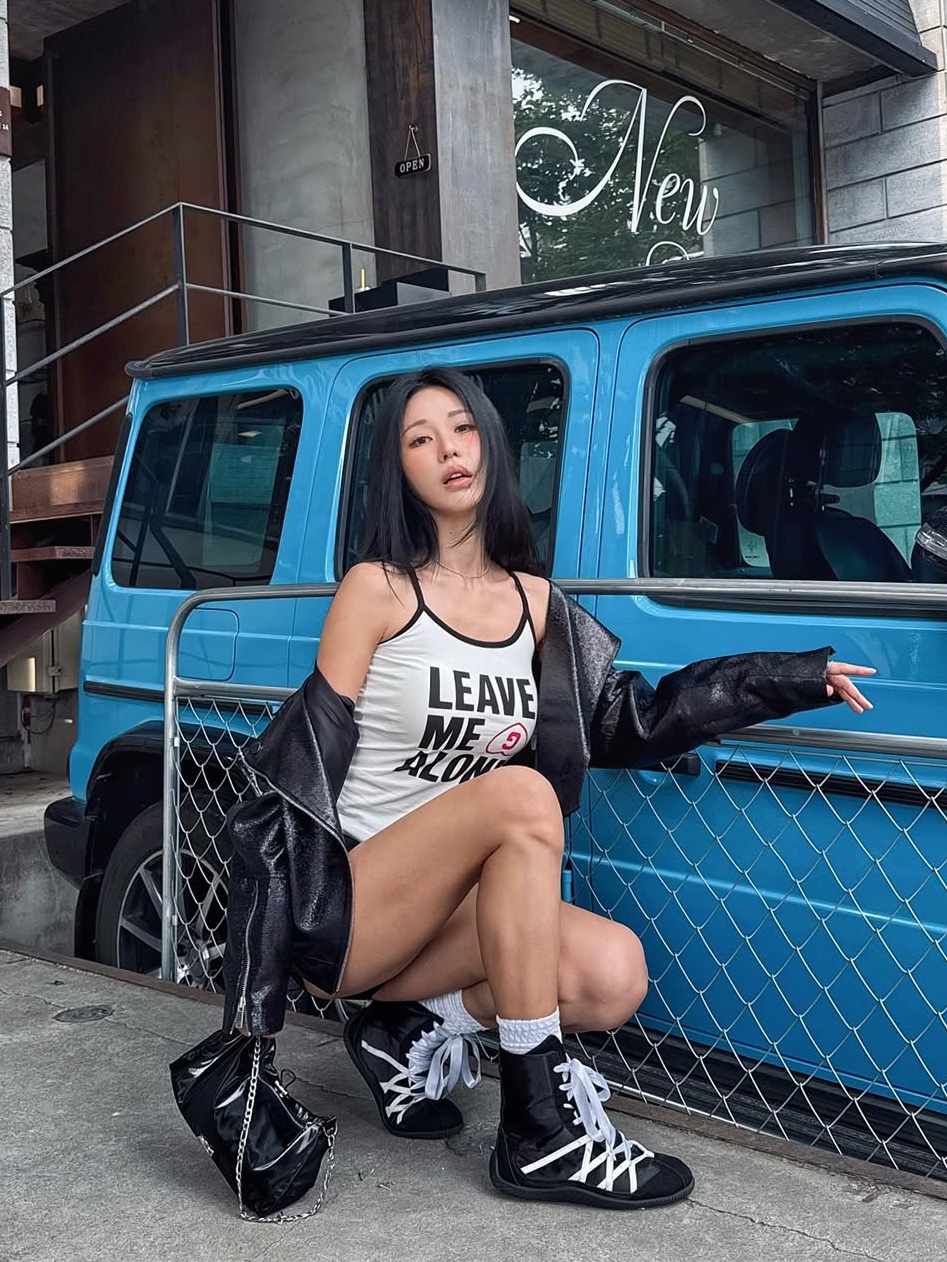 GRAILZ Leave Me Sleeveless Black 착용 스타일 - 5