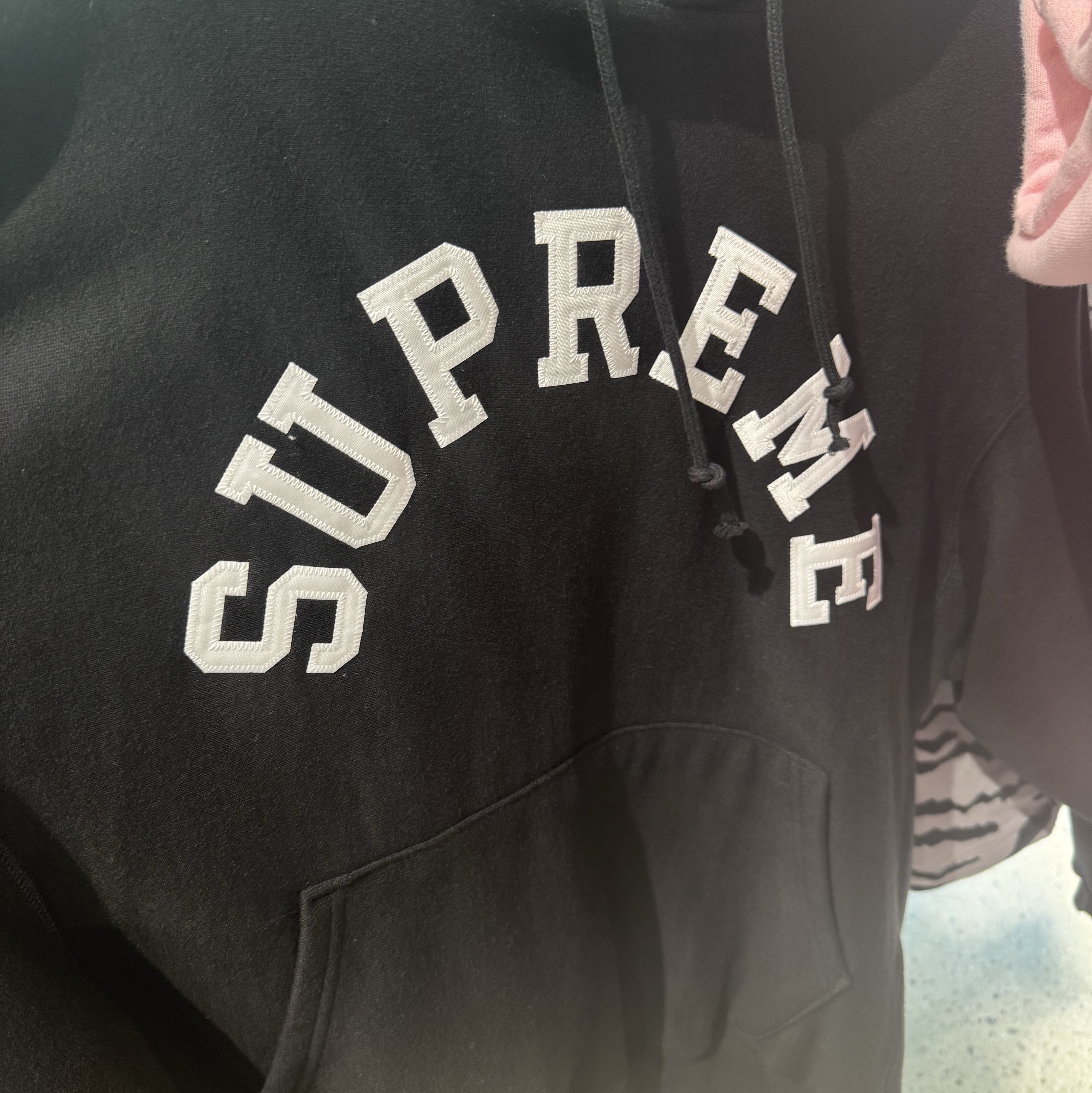 Supreme x Champion Hooded Sweatshirt Black - 25SS 착용 스타일