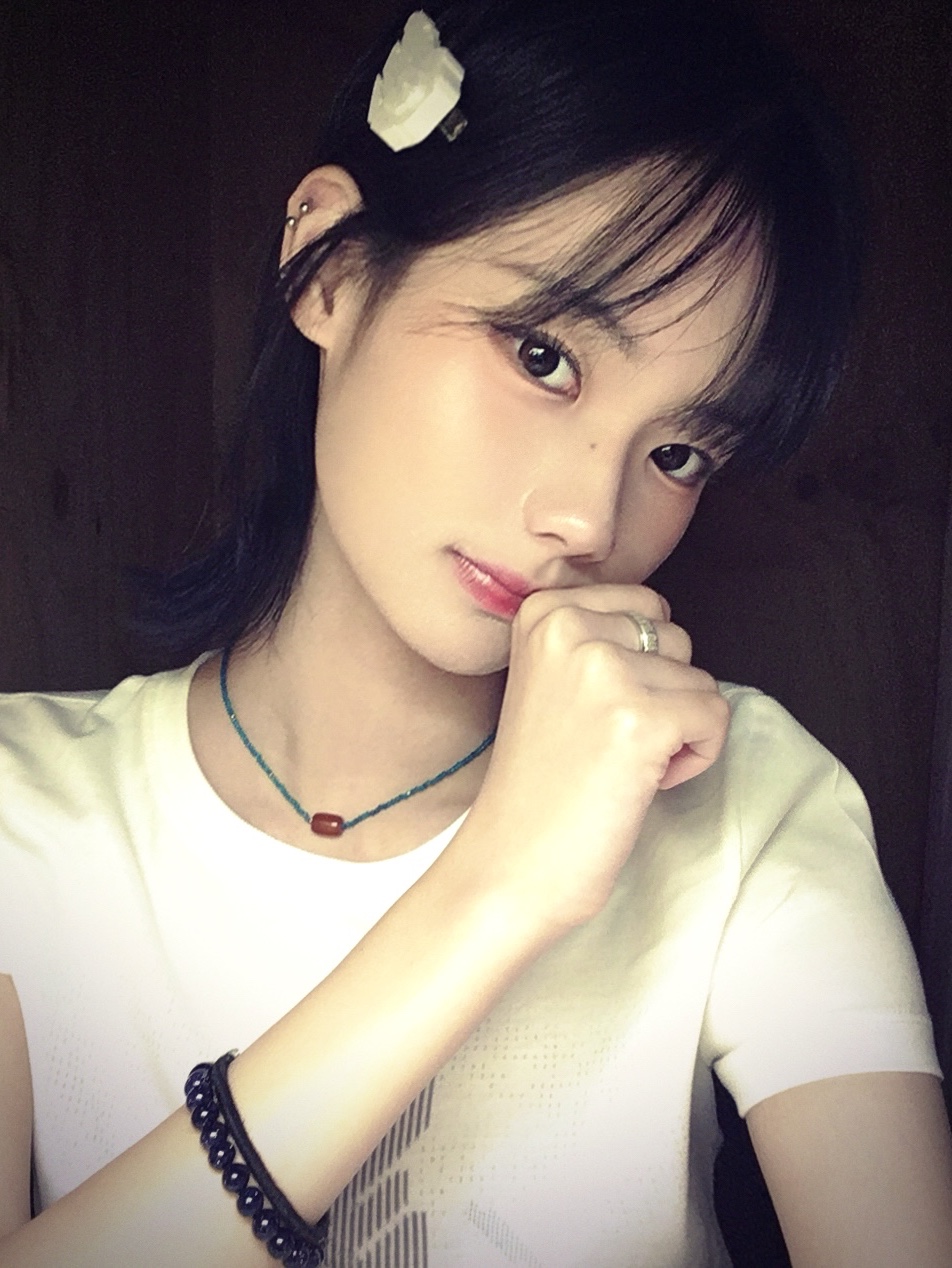 [KREAM 단독] Miuki Kiel Back Wing T-shirt White (Slimfit) 착용 스타일 - 1