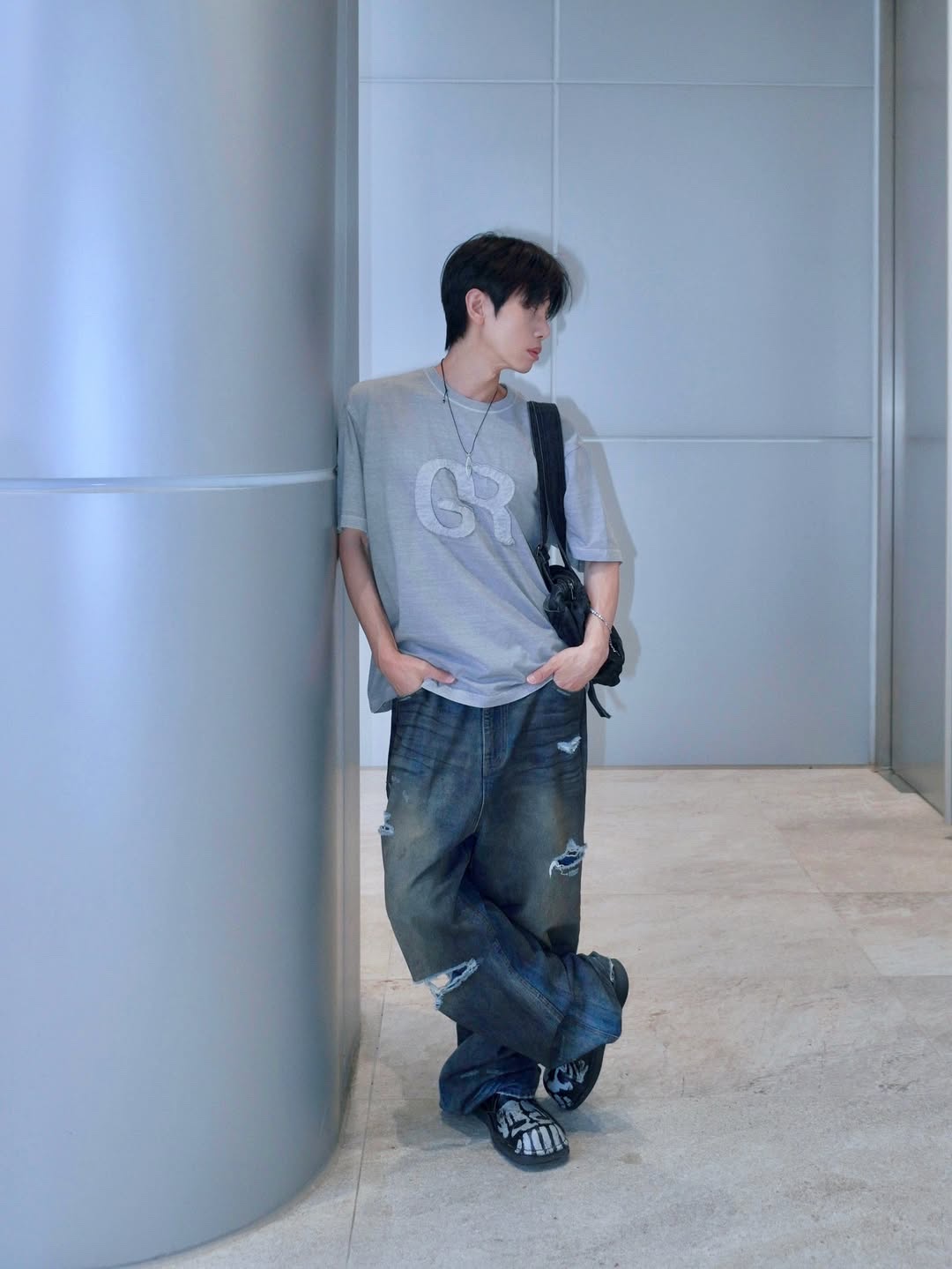 GRAILZ Gr Applique T-Shirts Grey 착용 스타일 - 2