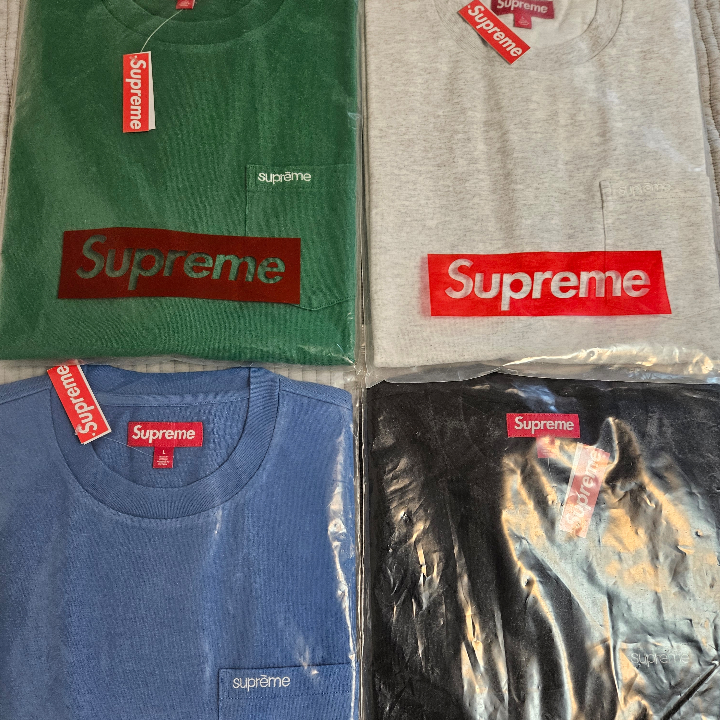 Supreme S/S Pocket T-Shirt Green - 25SS, Supreme S/S Pocket T-Shirt Black 착용 스타일