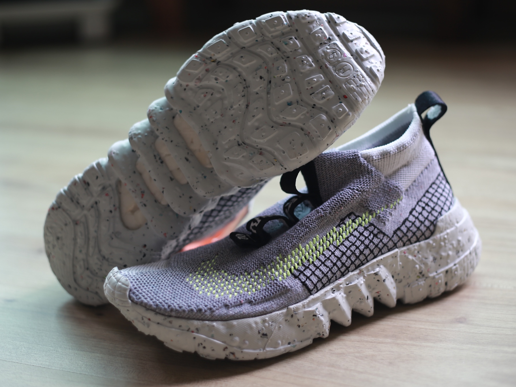 Nike Space Hippie 02 Volt 착용 스타일
