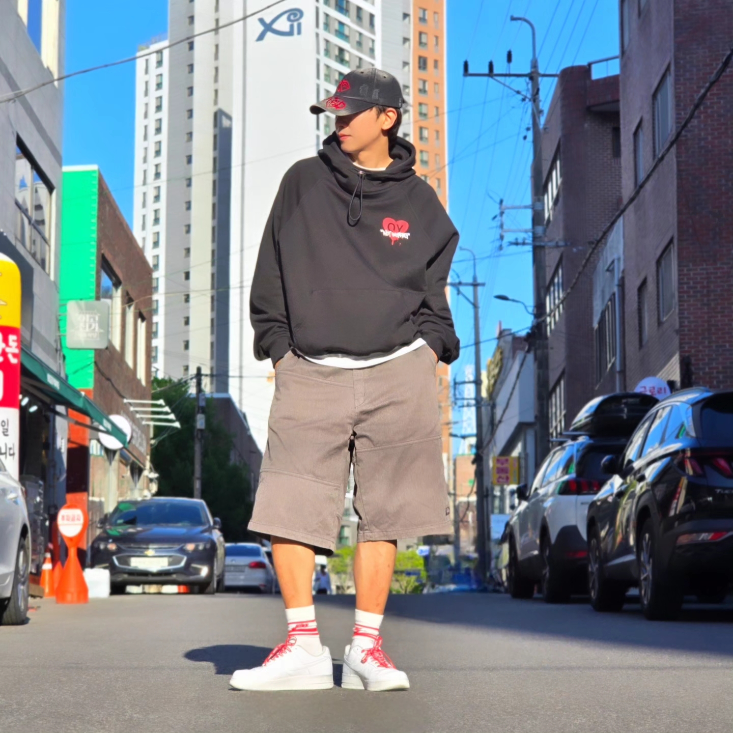 Nike NSW Everyday Essential Crew Socks White University Red (3 Pack/Korean Ver.), Nike x Supreme Air Force 1 Low White 착용 스타일 - 1
