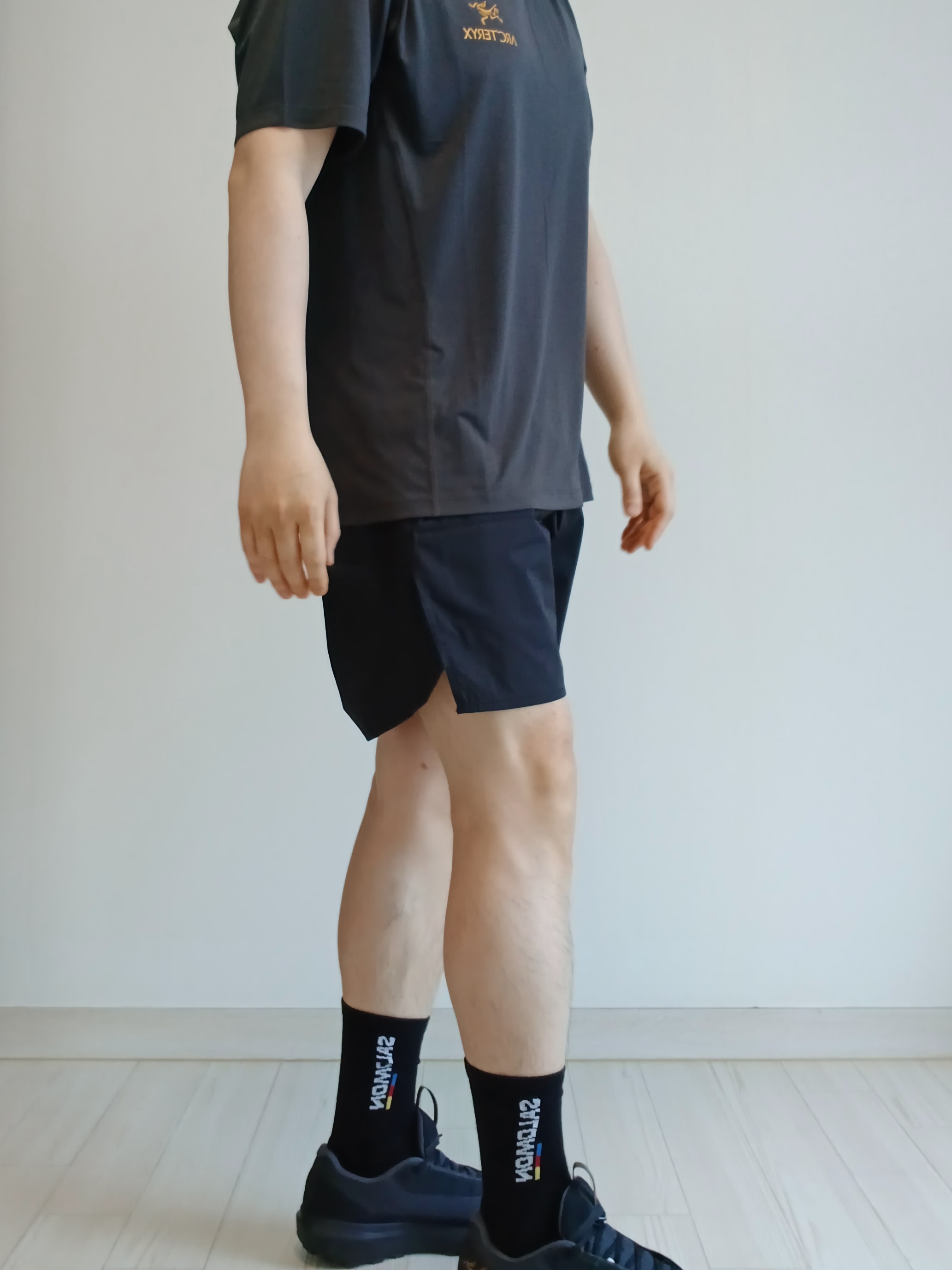 Arc'teryx Norvan LD 4 GTX Black, Arc'teryx Motus Arcword Crew SS T-Shirt Black Heather 착용 스타일 - 2