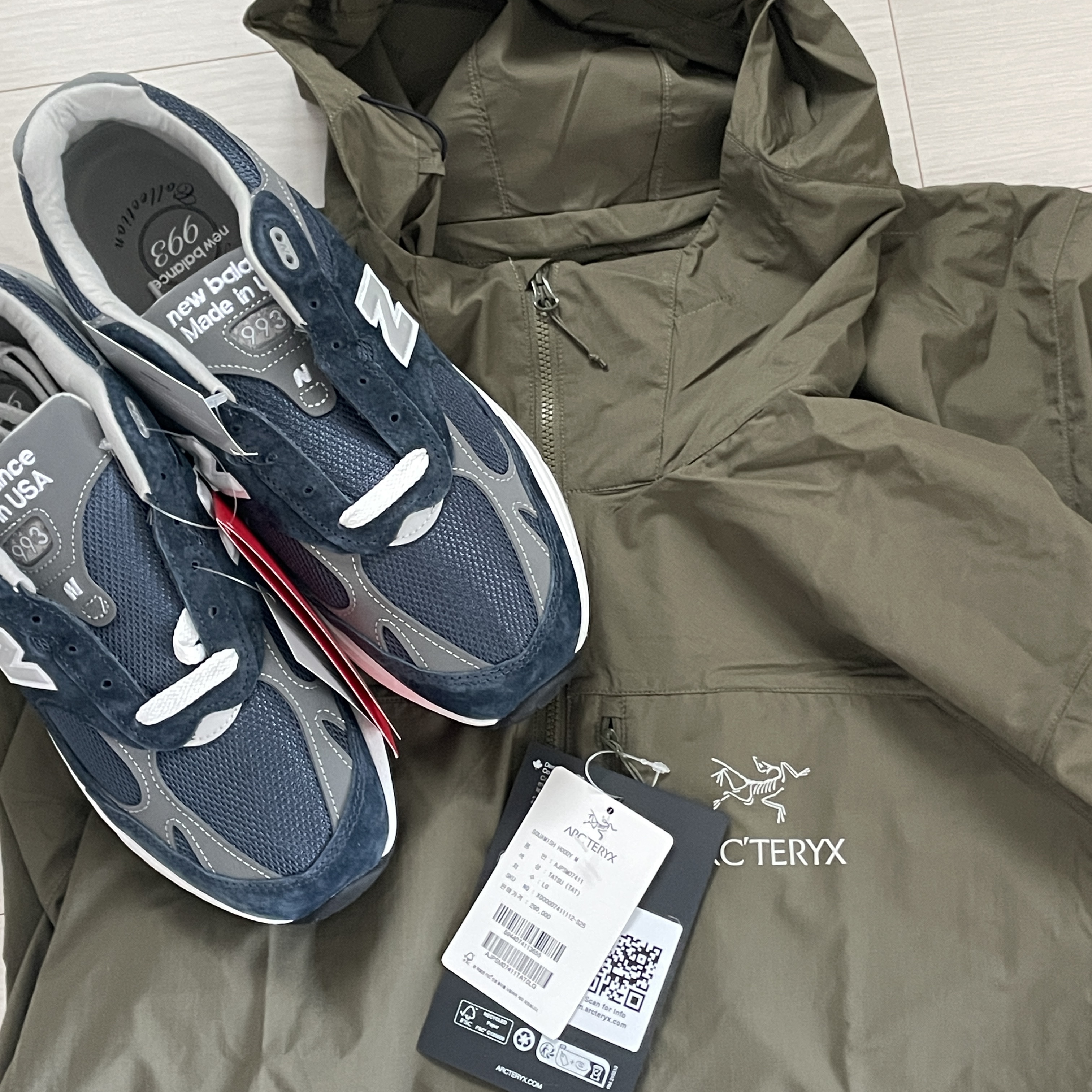 New Balance 993 Made in USA Navy - D Standard, Arc'teryx Squamish Hoody Tatsu 착용 스타일