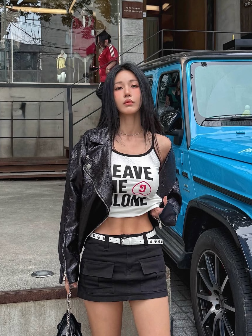 GRAILZ Leave Me Sleeveless Black 착용 스타일 - 1