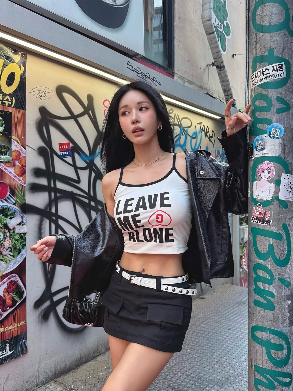 GRAILZ Leave Me Sleeveless Black 착용 스타일 - 2
