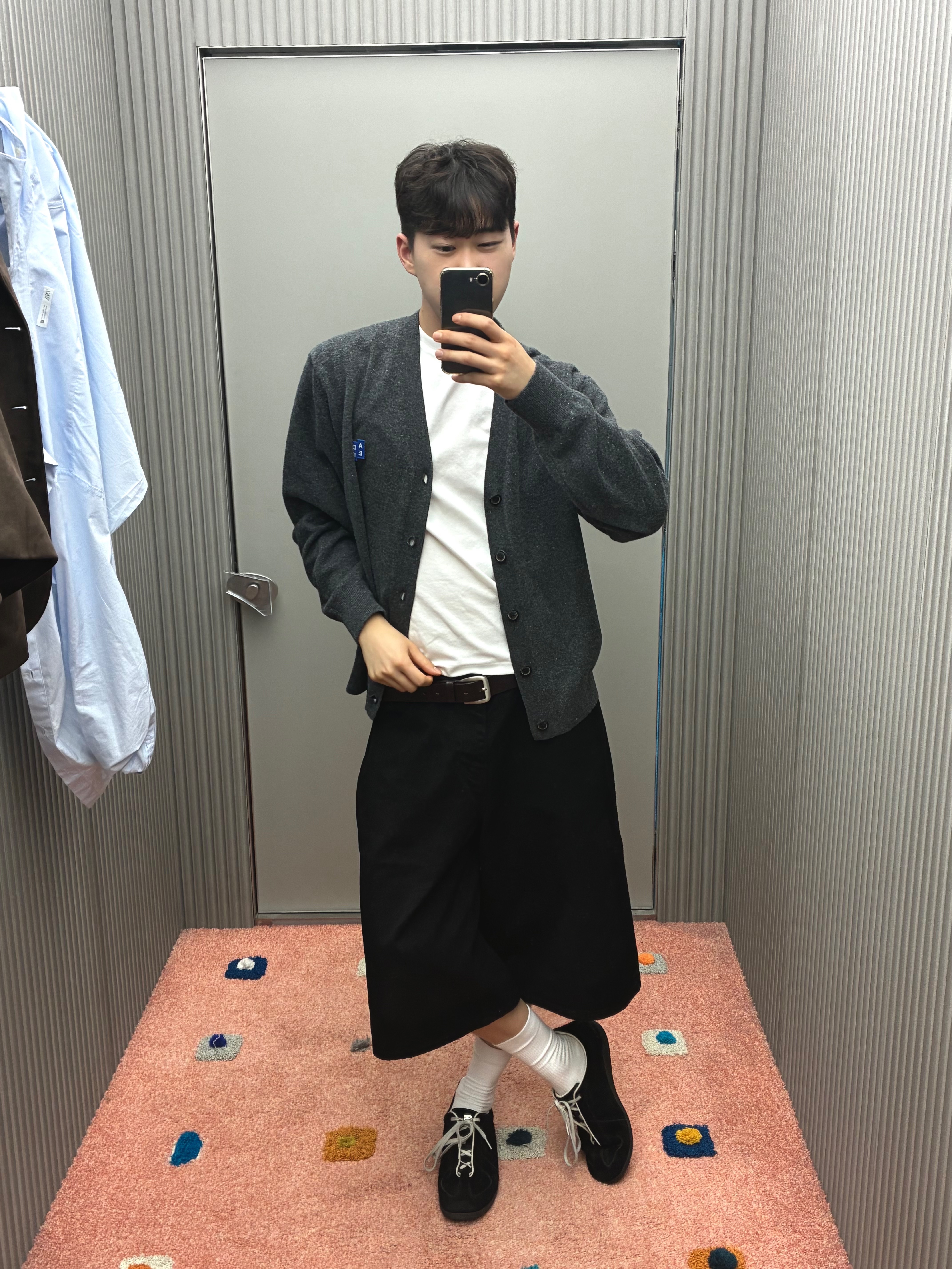 Deviation Racing Trainers 09, Ader Error Sig; TRS/BL Tag Cardigan 02 Charcoal 착용 스타일 - 1