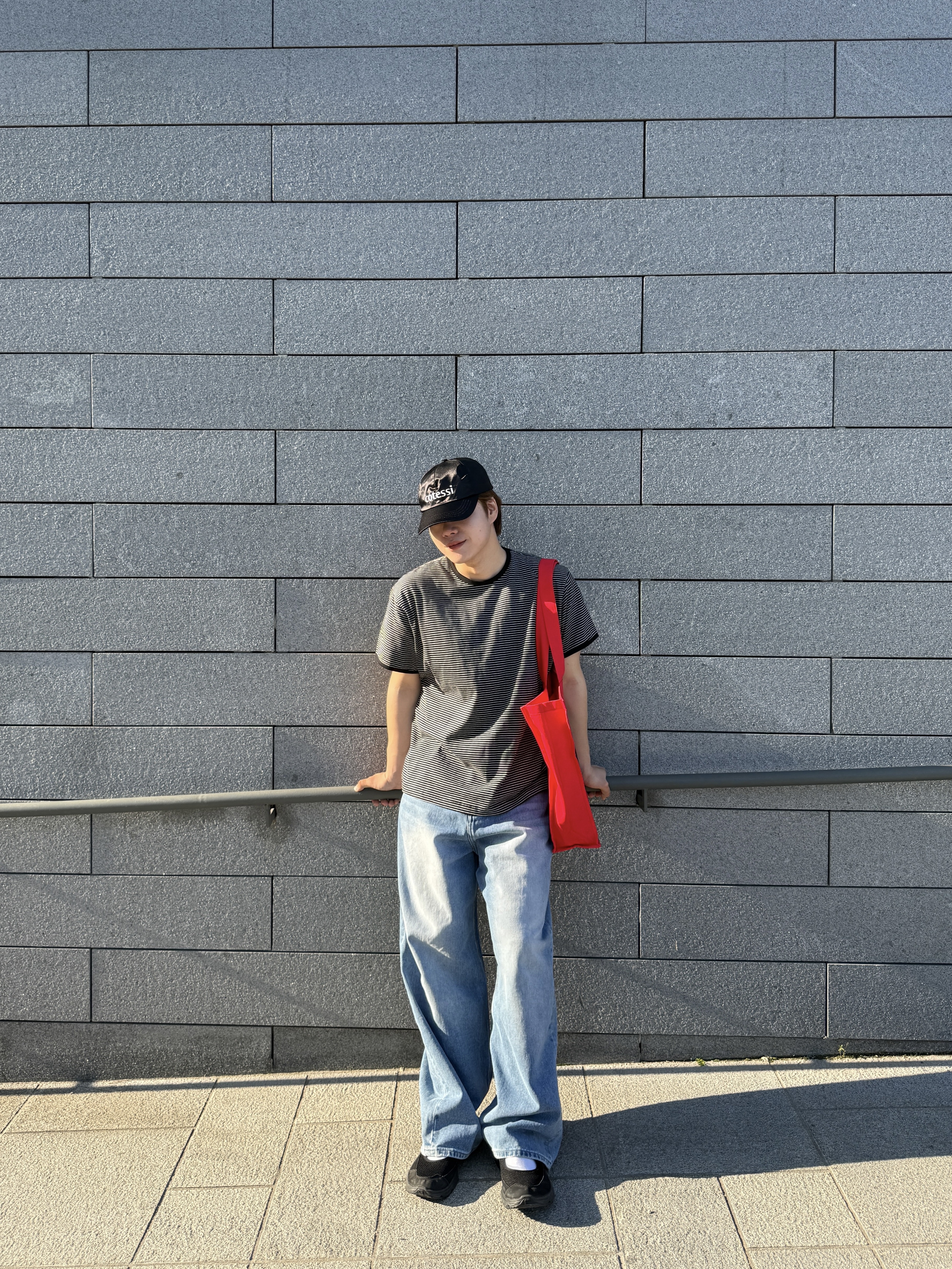 noun Wide Denim Pants Mid Blue 착용 스타일 - 2