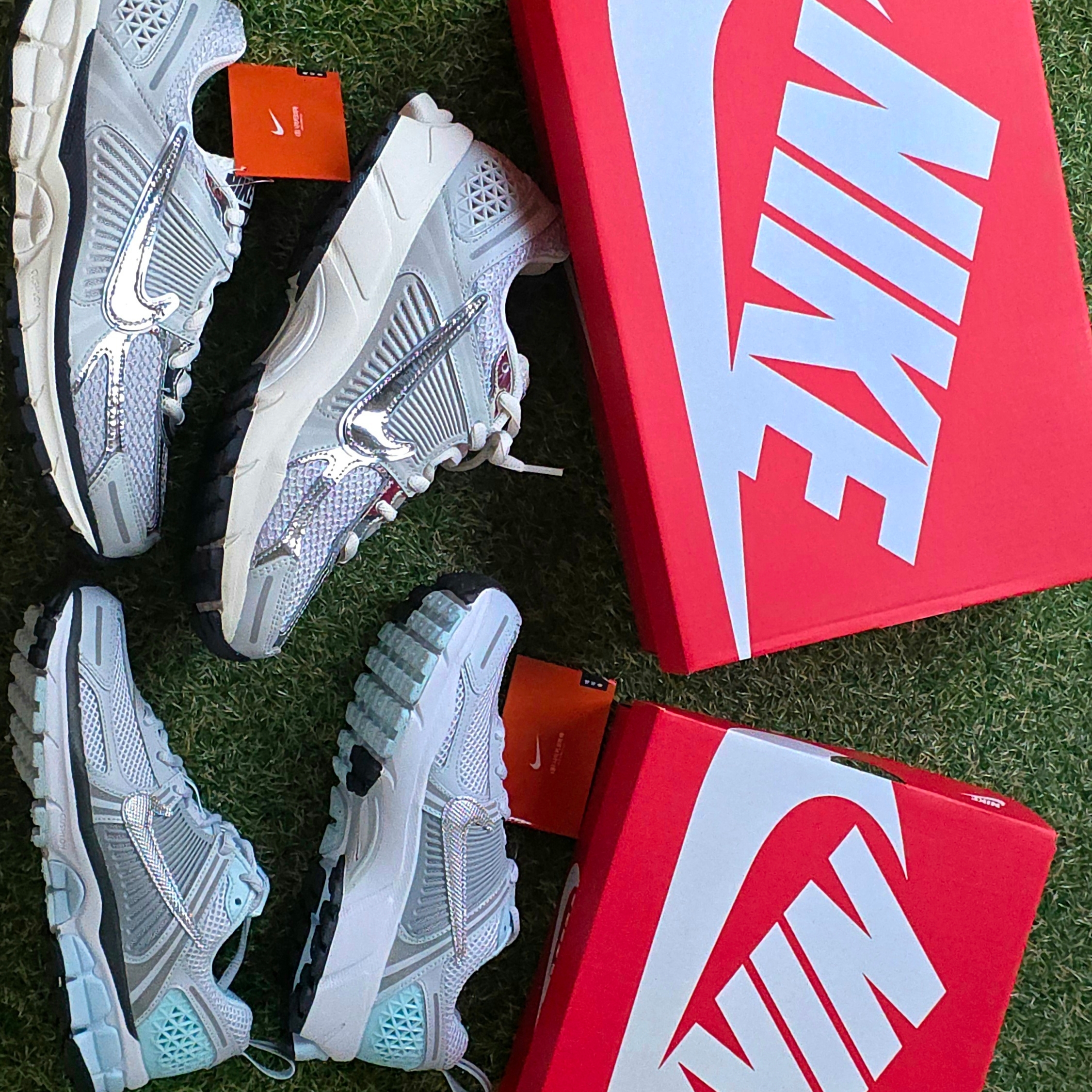 (GS) Nike Zoom Vomero 5 Pure Platinum Glacier Blue 착용 스타일