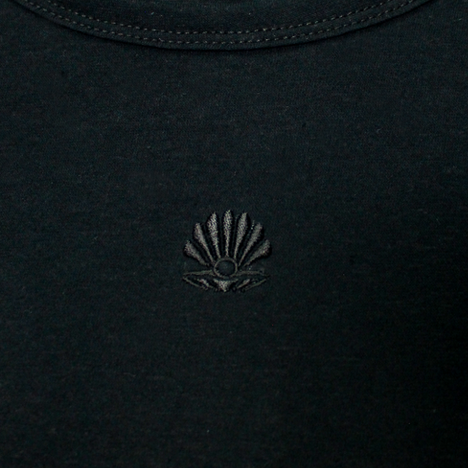 산시 쉘로고 크롭 티셔츠 블랙(SANSI Shell Logo Crop T-Shirts Black) - 2