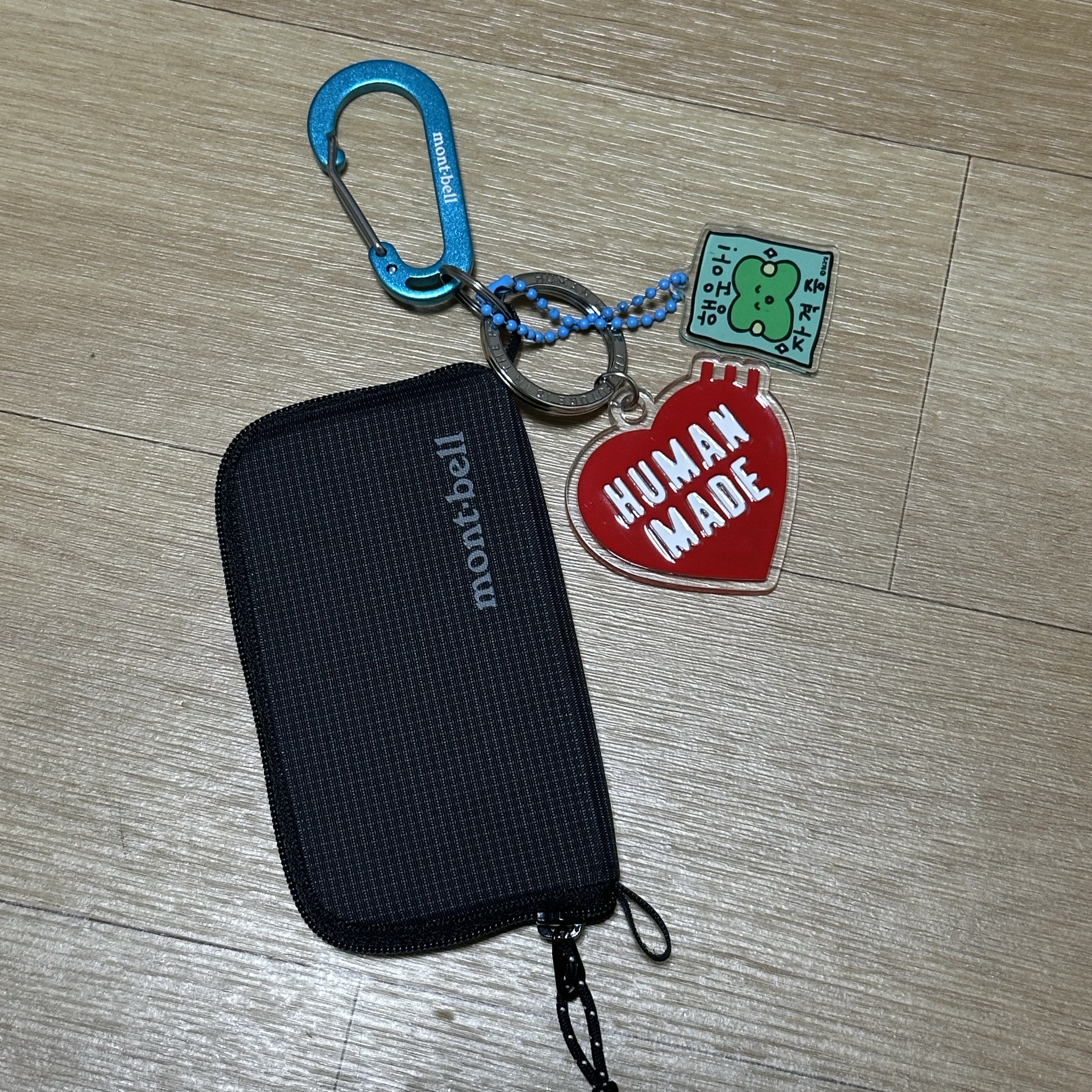 Montbell Mini Zip Wallet Black - 25SS 착용 스타일 - 3