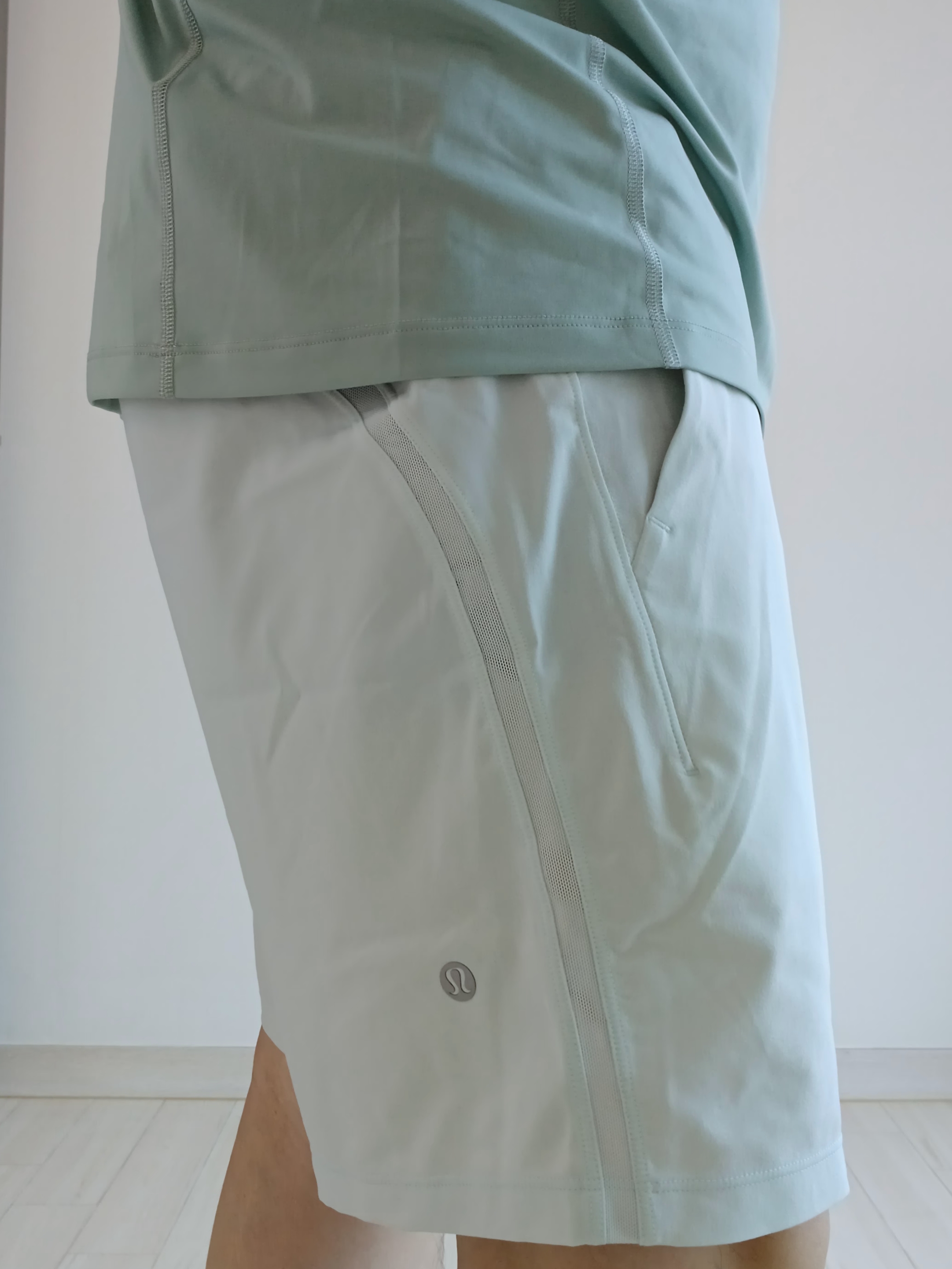 Arc'teryx Motus Arcword Crew SS T-Shirt Stone Green Heather 착용 스타일 - 1