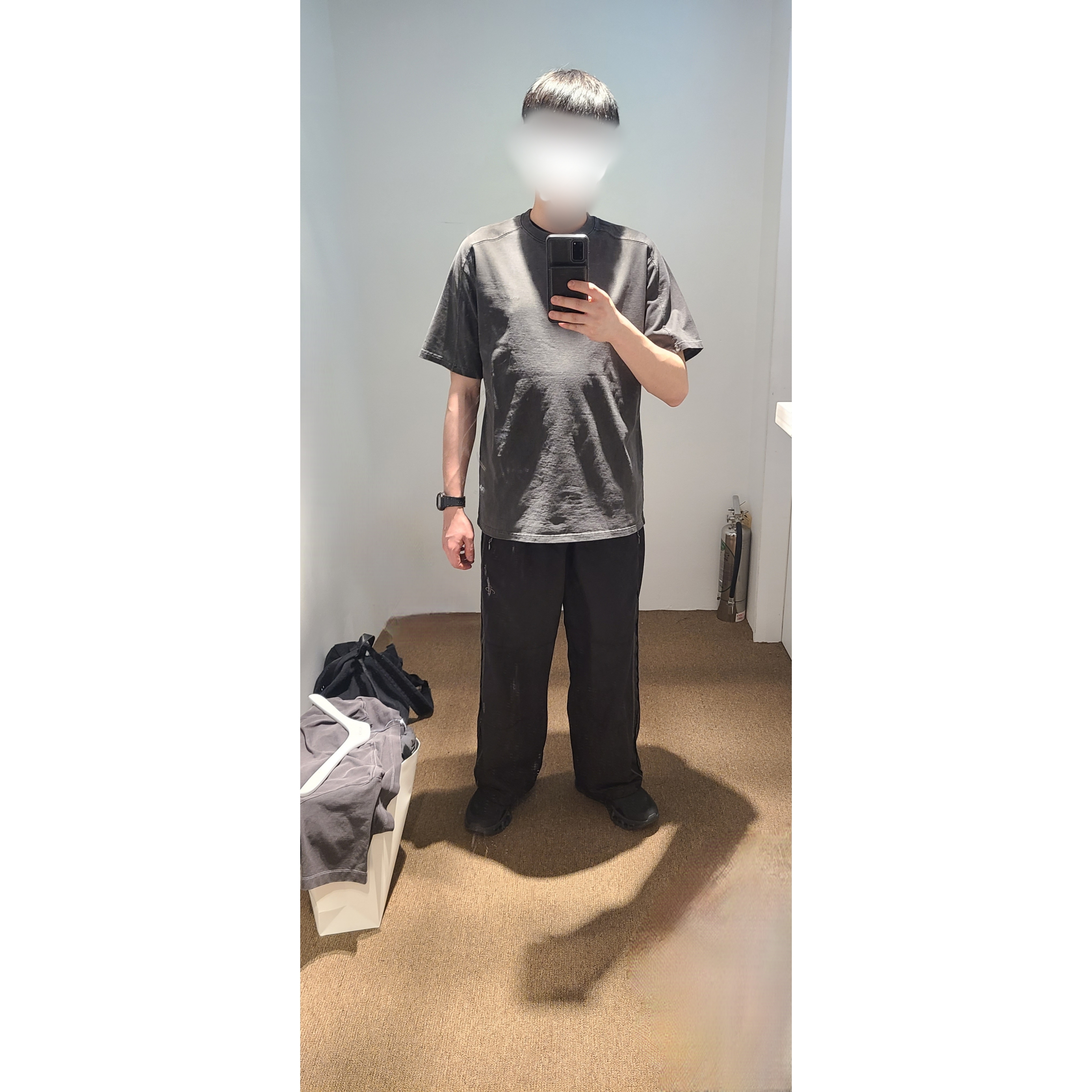 Polyteru 1011 Nylon Track Pants Triple Black, On Running x Post Archive Faction (Paf) Cloudmonster 2 Black Magnet 착용 스타일 - 1