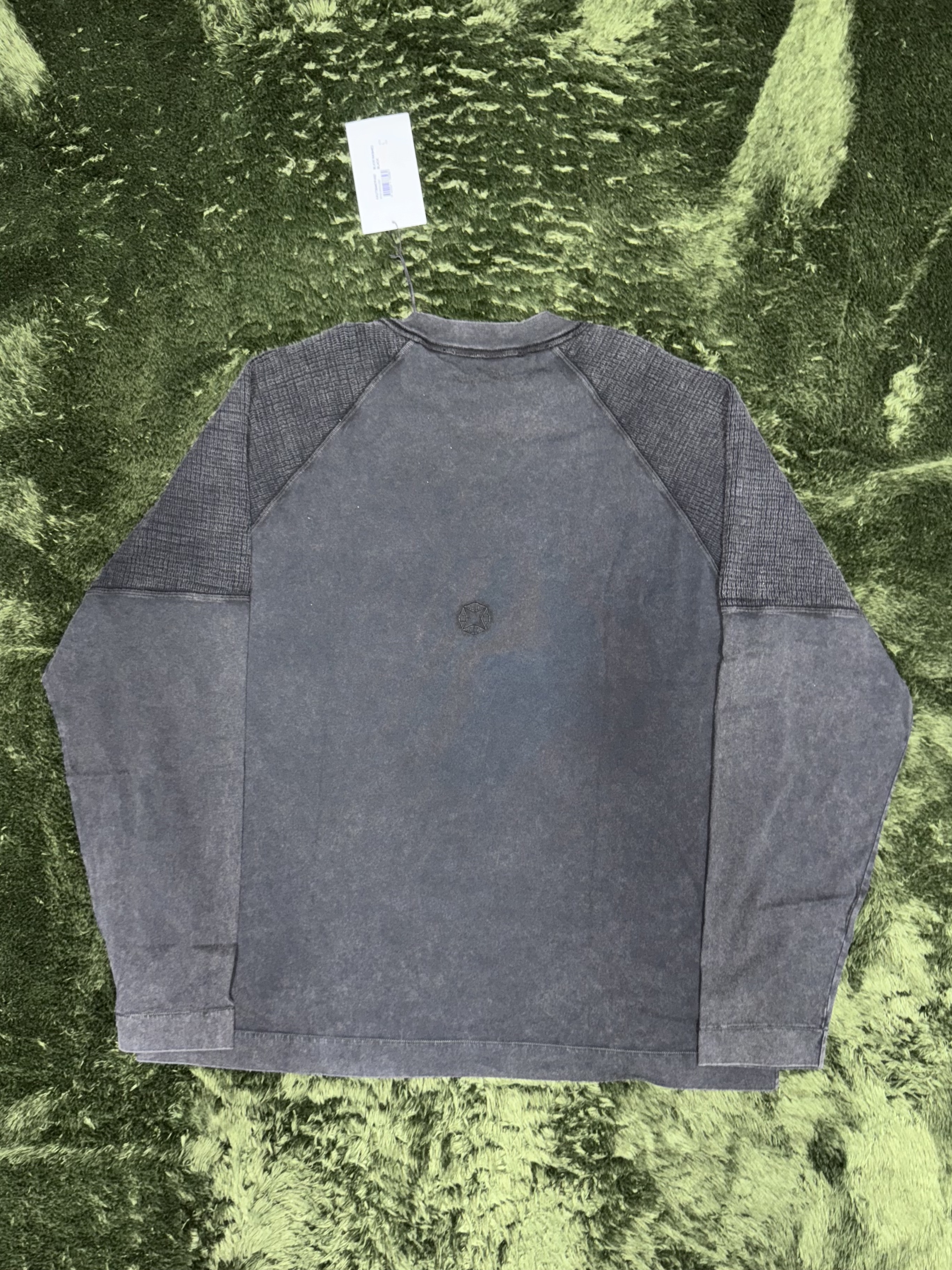 1017 Alyx 9SM Mesh Shoulder Long Sleeve T-Shirt Washed Black 착용 스타일 - 6