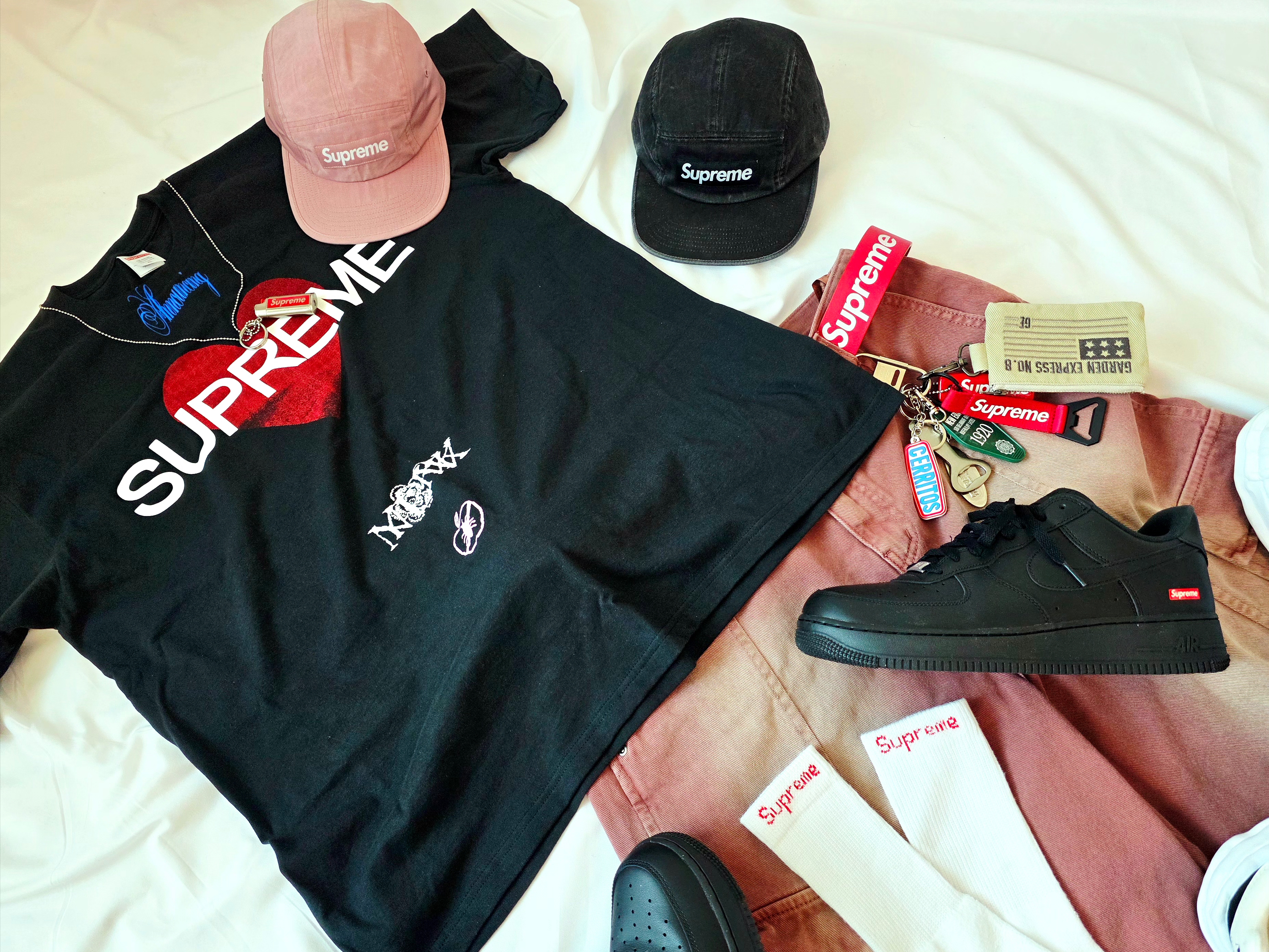 Supreme Announcing T-Shirt Black - 25SS, Supreme Waxed Ripstop Camp Cap Light Pink - 24FW 착용 스타일 - 2