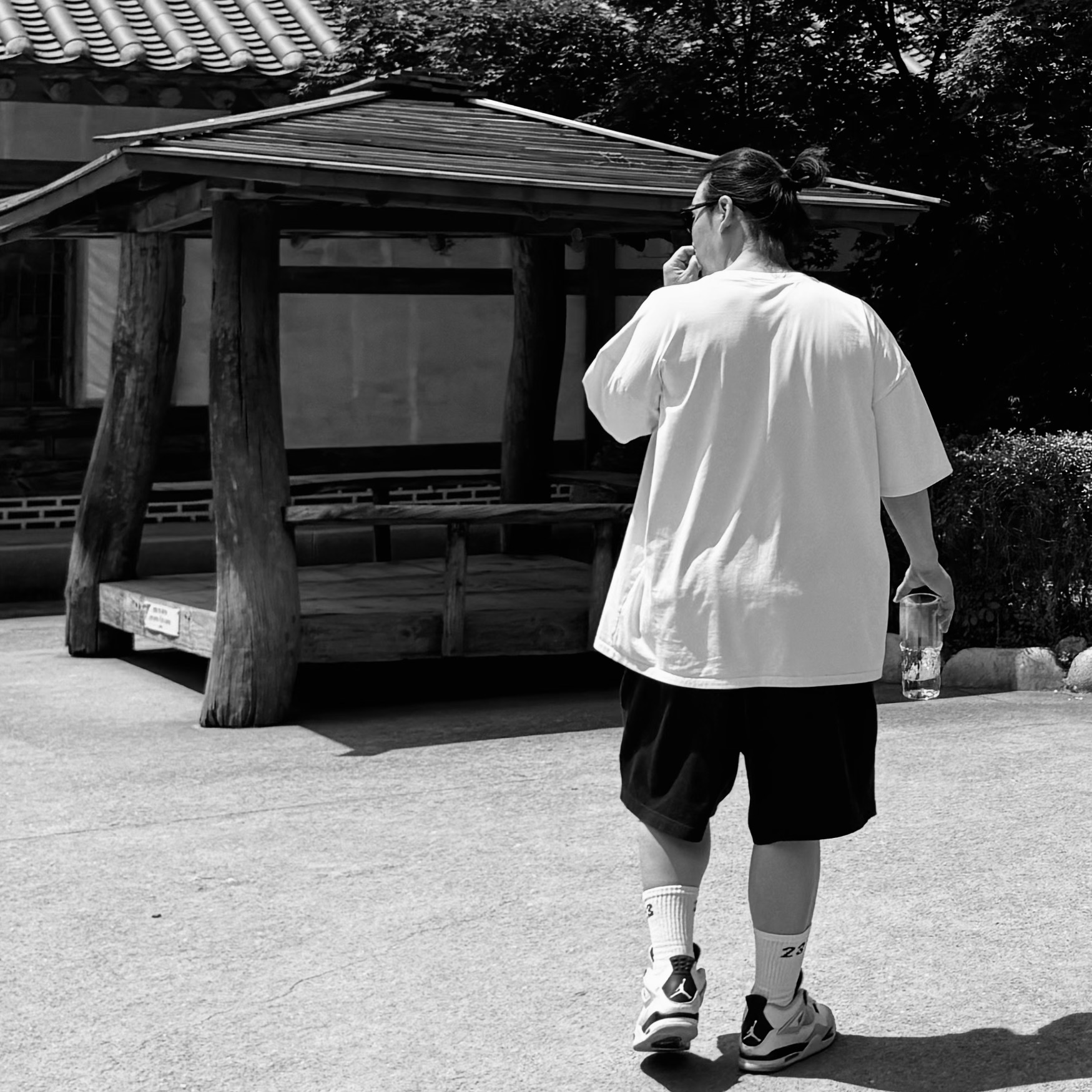 Jordan 4 Retro White and Black, (W) Jordan 4 Retro Aluminum 착용 스타일 - 4