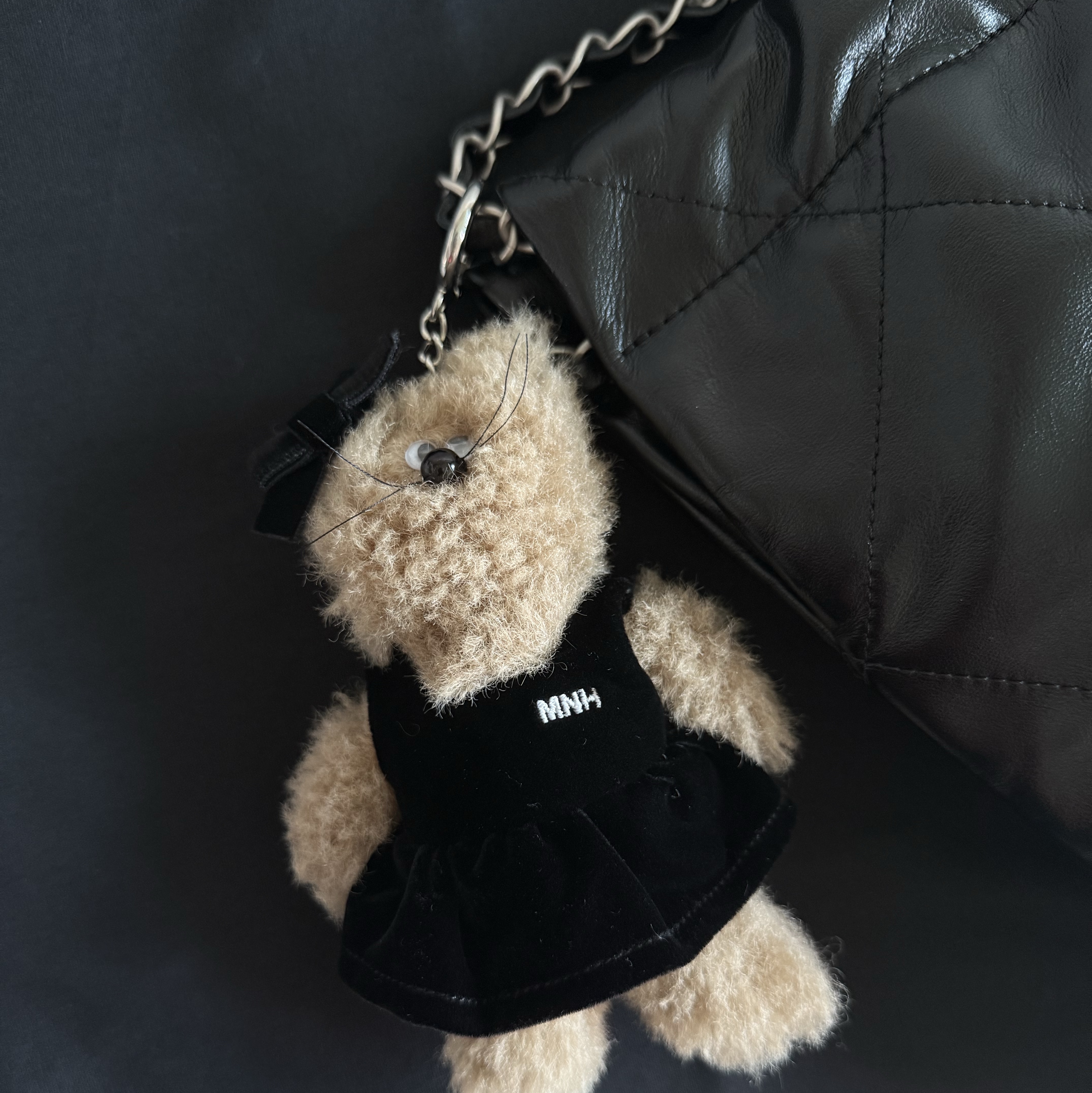 Monamhee M.N.H Friends Bebe Keyring 착용 스타일