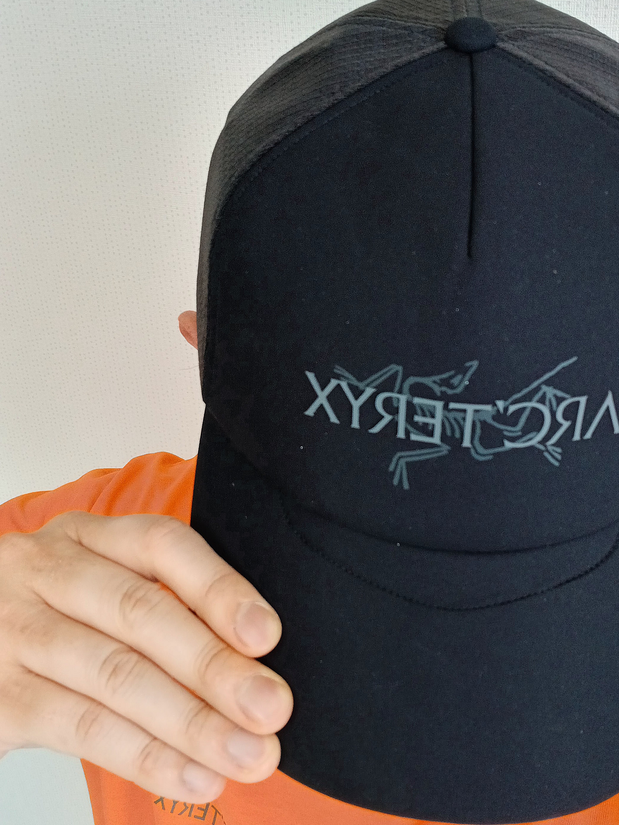 Arc'teryx Bird Word Trucker Hat Black Cloud, Arc'teryx Kragg SL Cotton Blurred Bird SS T-Shirt Verve Forage 착용 스타일 - 3