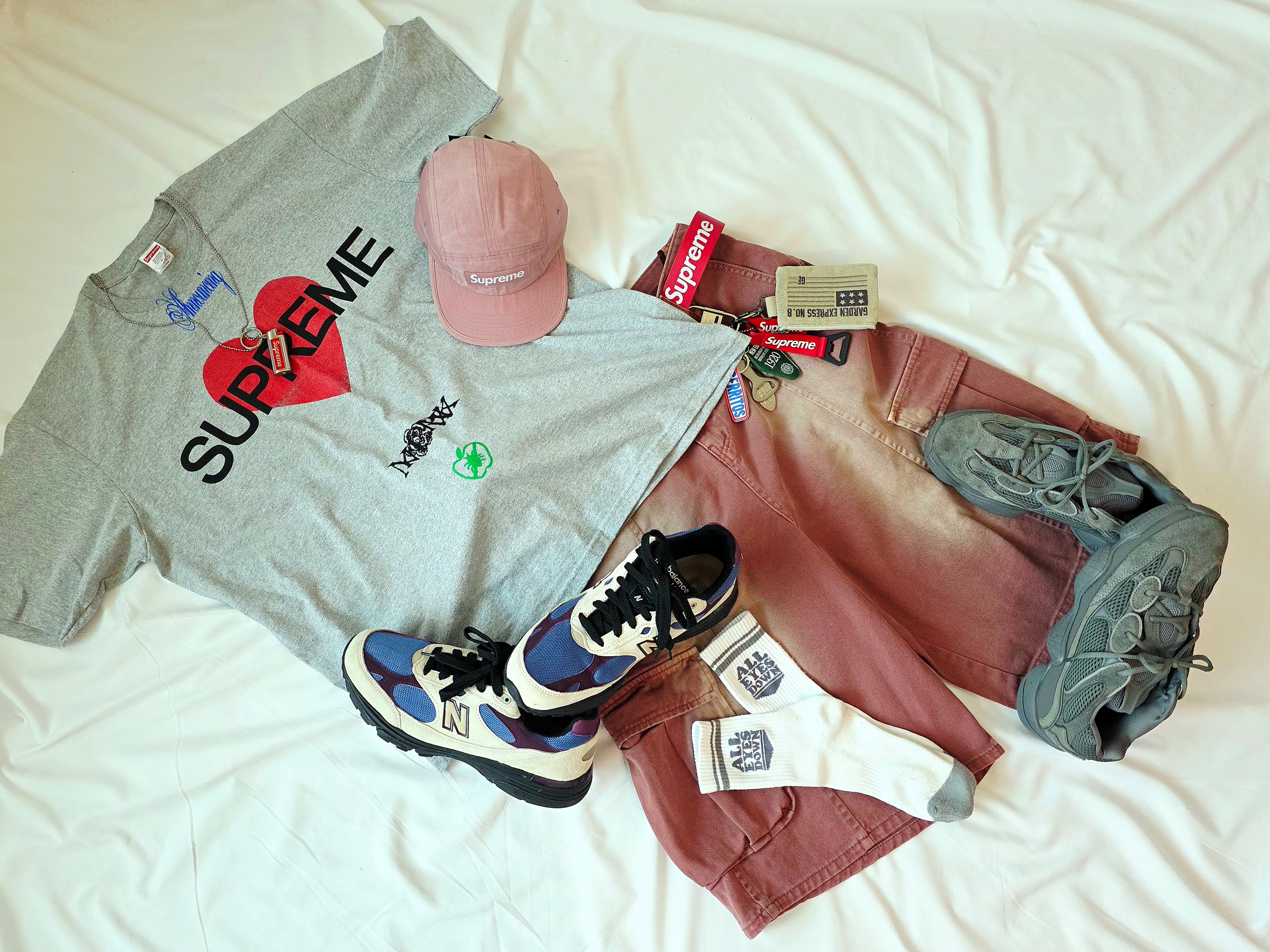 Supreme Announcing T-Shirt Black - 25SS, Supreme Waxed Ripstop Camp Cap Light Pink - 24FW 착용 스타일 - 7