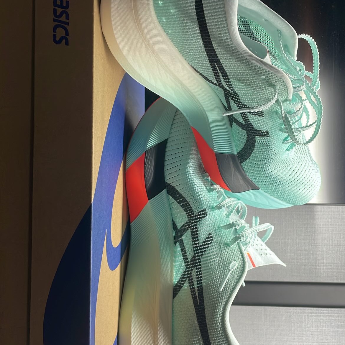 Asics Metaspeed Sky Paris Illuminate Mint Black 착용 스타일