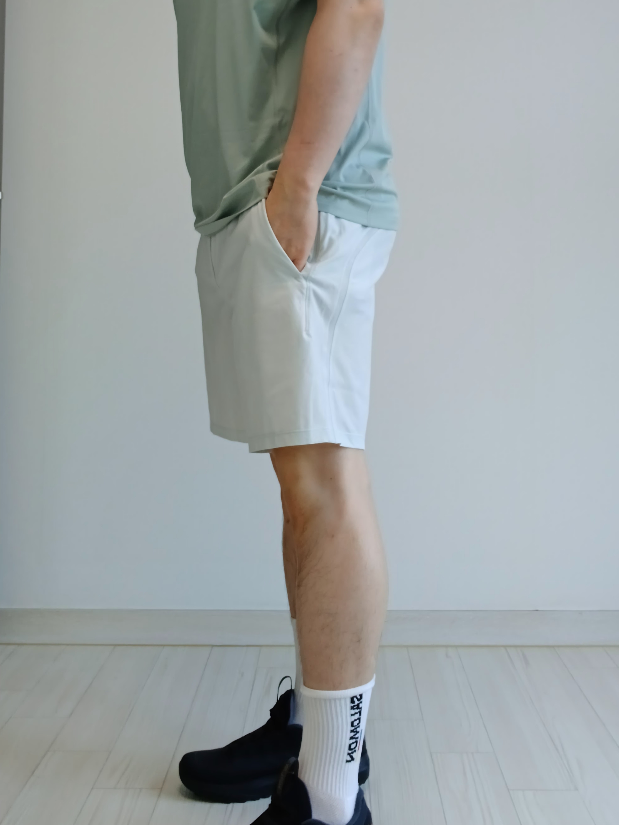 Arc'teryx Motus Arcword Crew SS T-Shirt Stone Green Heather 착용 스타일 - 4