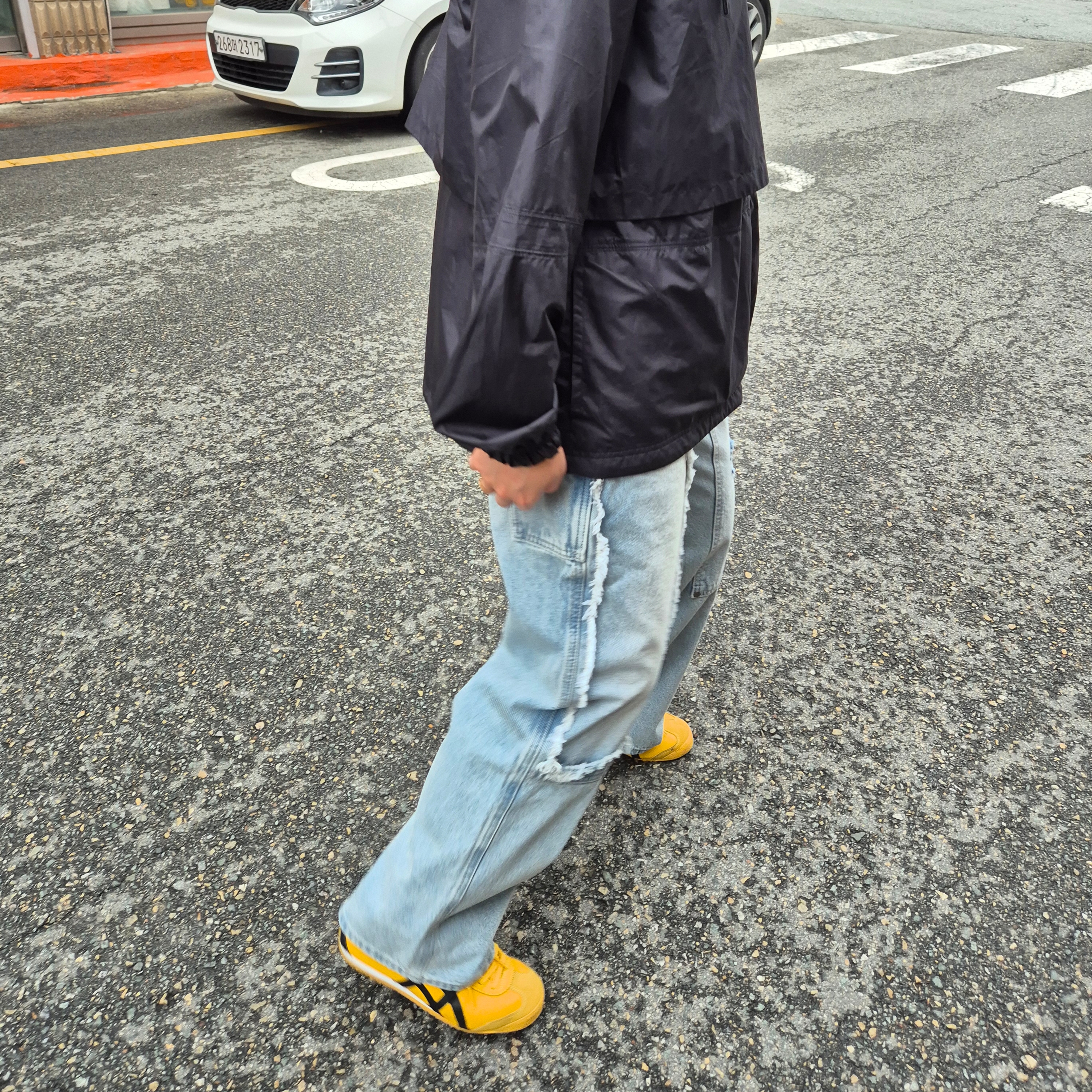 Onitsuka Tiger Mexico 66 Yellow Black 착용 스타일