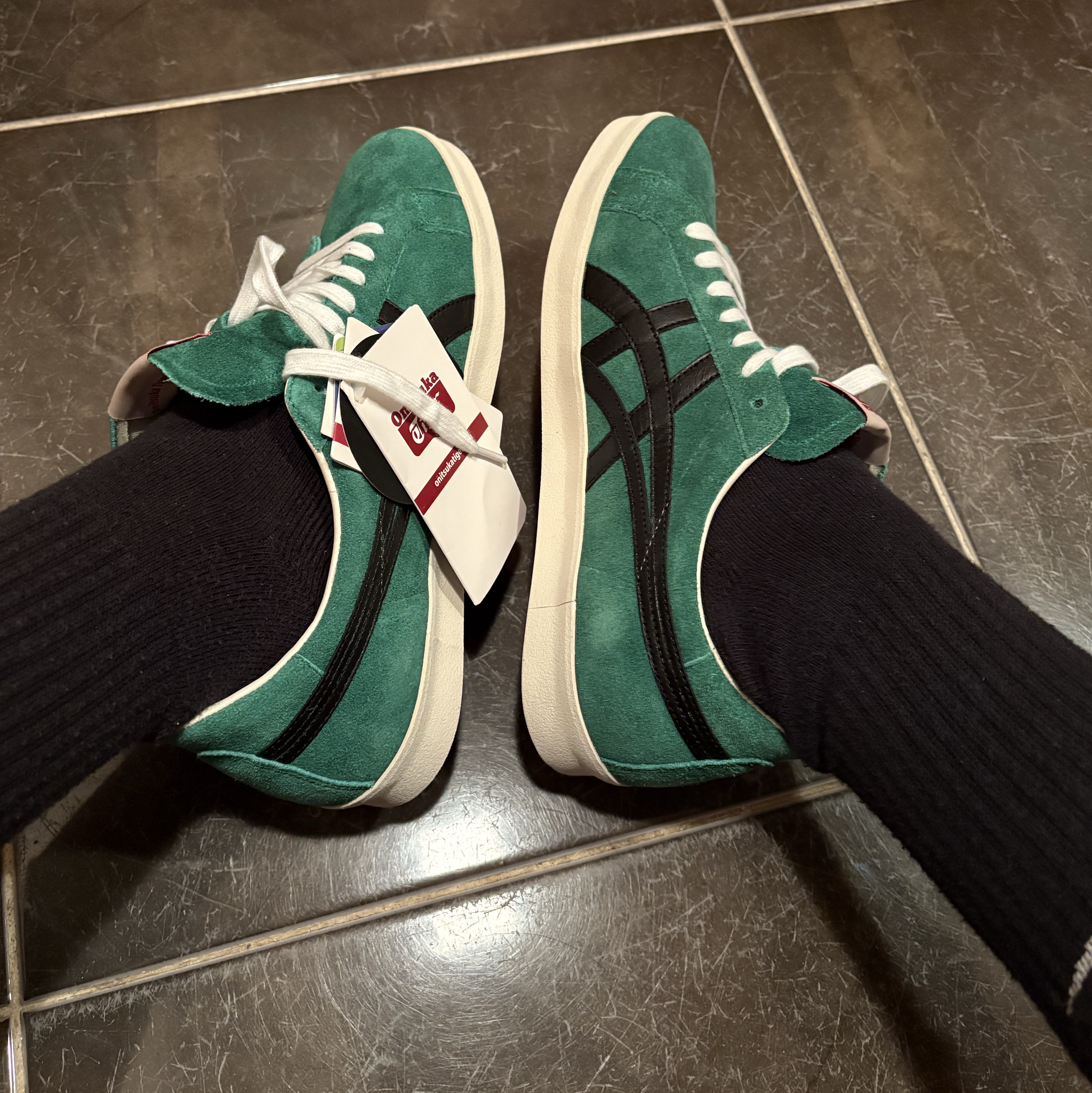 Onitsuka Tiger Fabre NM Classic Red White 착용 스타일
