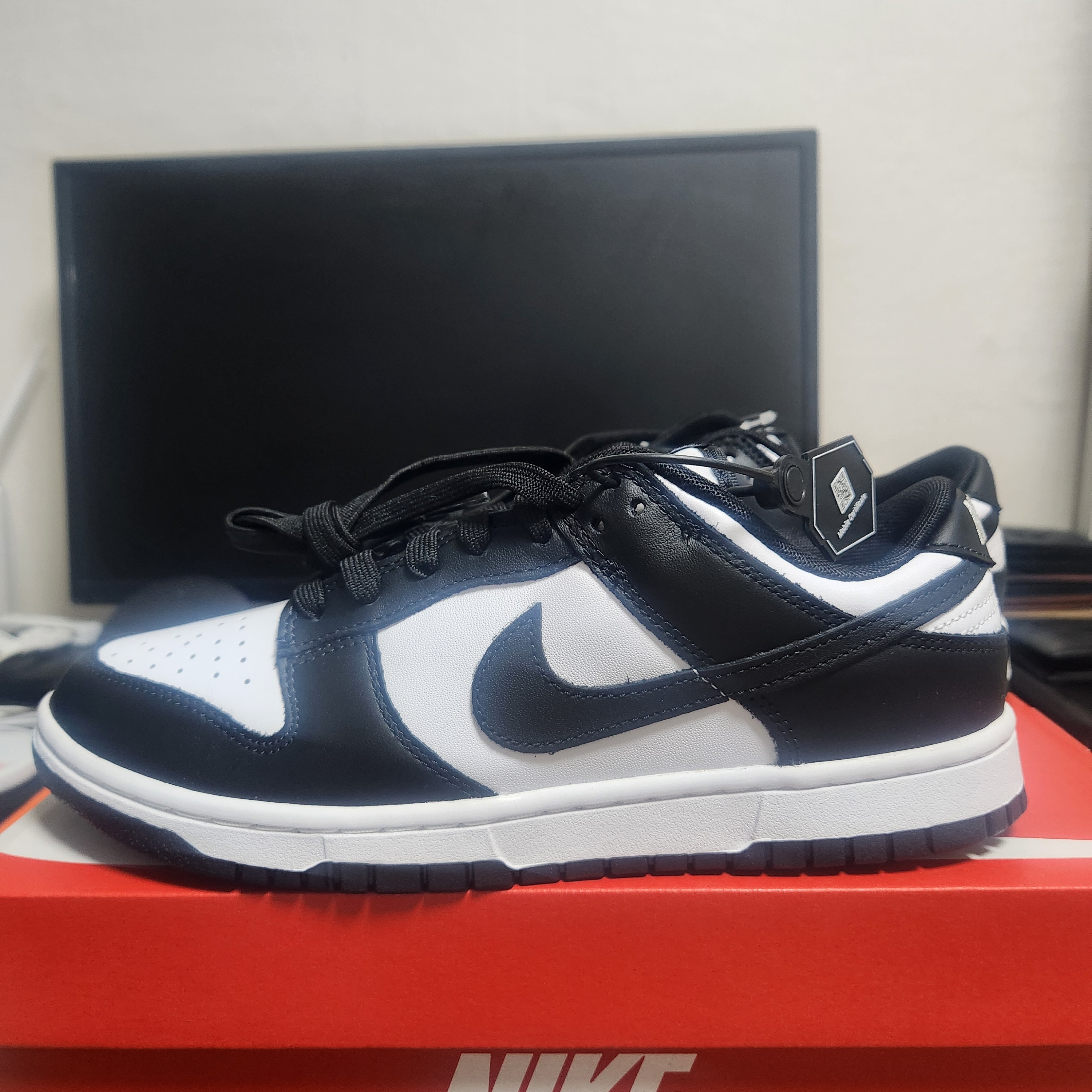 Nike Dunk Low Retro Black 착용 스타일 - 1