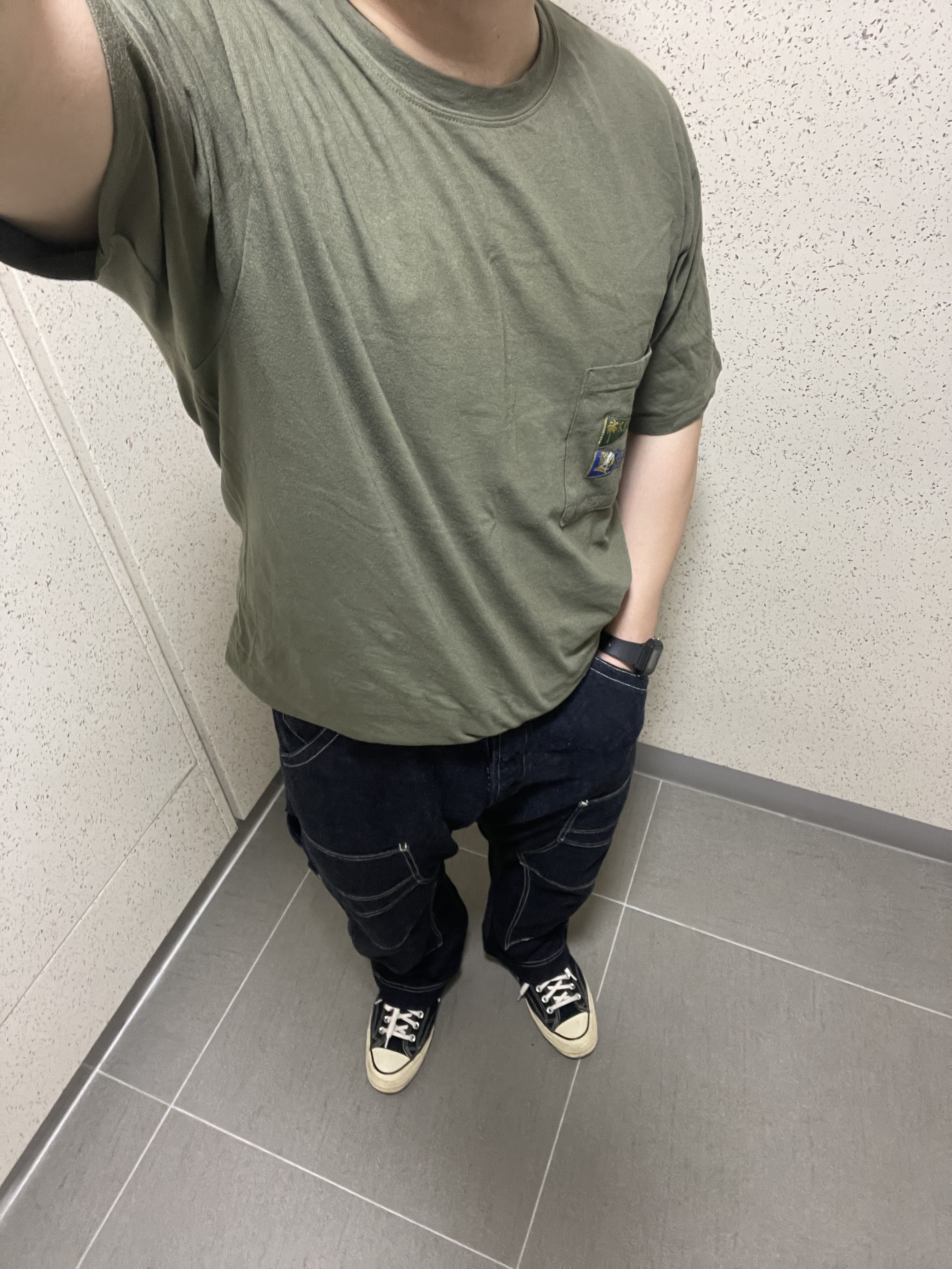Converse Chuck 70 Ox Black - Standard, Kapital 20 Jersey Pennant T-Shirt 4 Flags Khaki 착용 스타일 - 2
